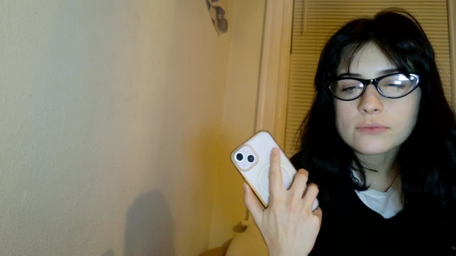Gallery image thumbnail from sagerains's myfreecams stream on, 01/21/2026, 03:23 image 7 of 20