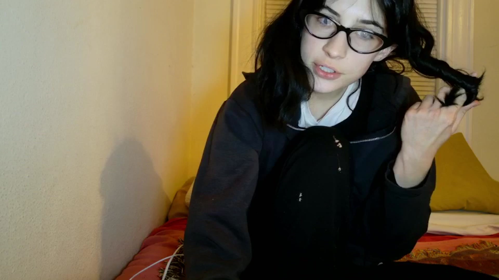 Gallery image thumbnail from sagerains's myfreecams stream on, 01/21/2026, 06:10 image 6 of 20