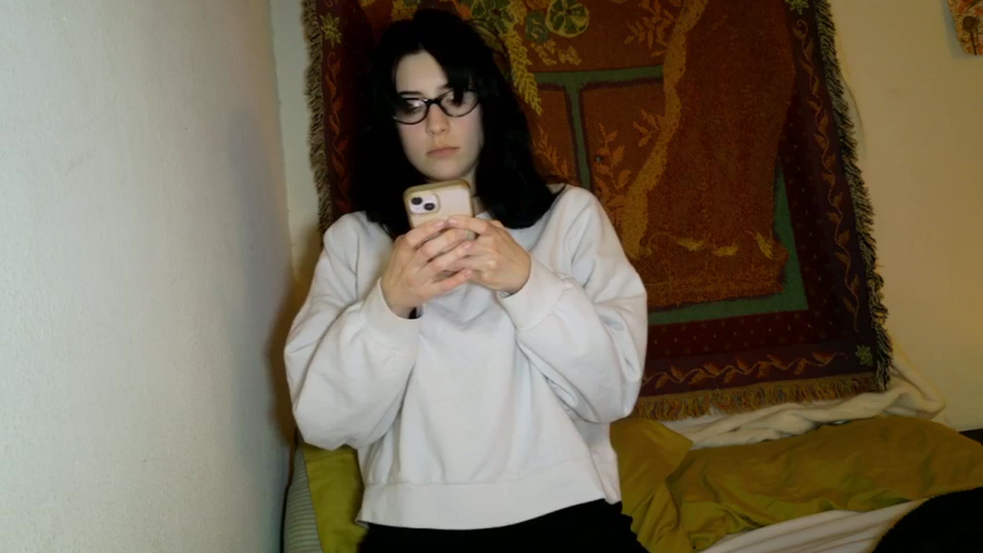 Gallery image thumbnail from sagerains's myfreecams stream on, 01/28/2026, 04:37 image 19 of 20