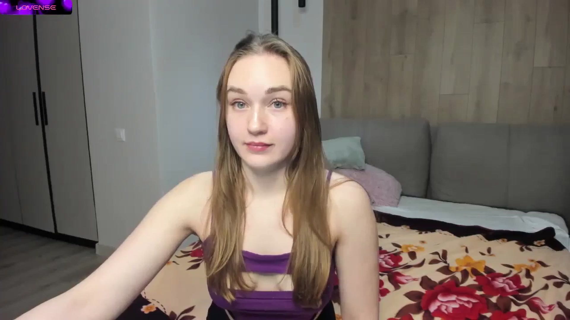 Gallery image thumbnail from samantamoons's myfreecams stream on, 02/18/2024, 21:39 image 13 of 20