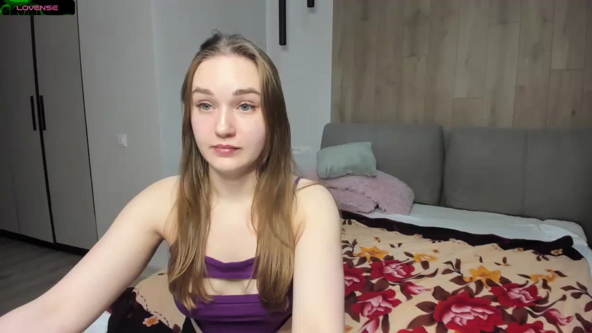 Gallery image thumbnail from samantamoons's myfreecams stream on, 02/18/2024, 21:39 image 7 of 20