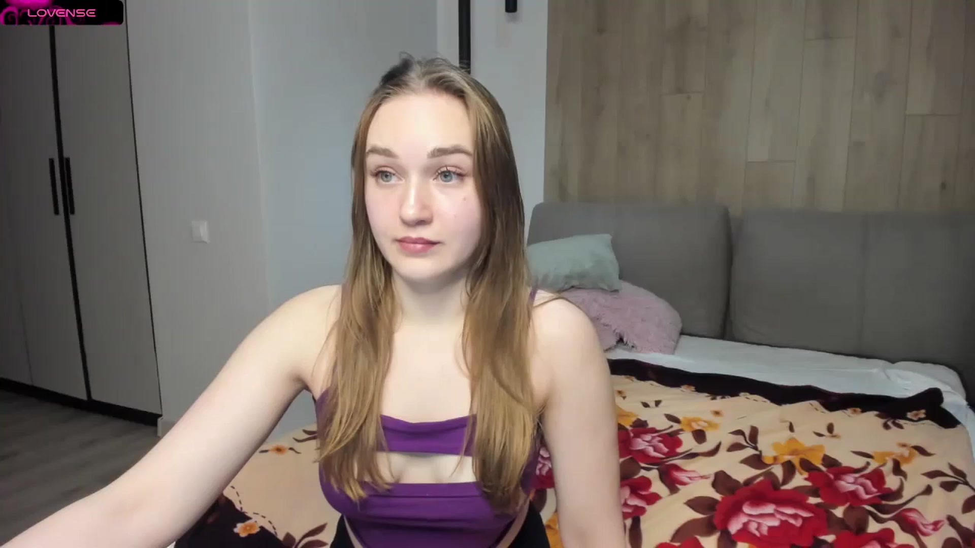 Gallery image thumbnail from samantamoons's myfreecams stream on, 02/18/2024, 21:39 image 2 of 20
