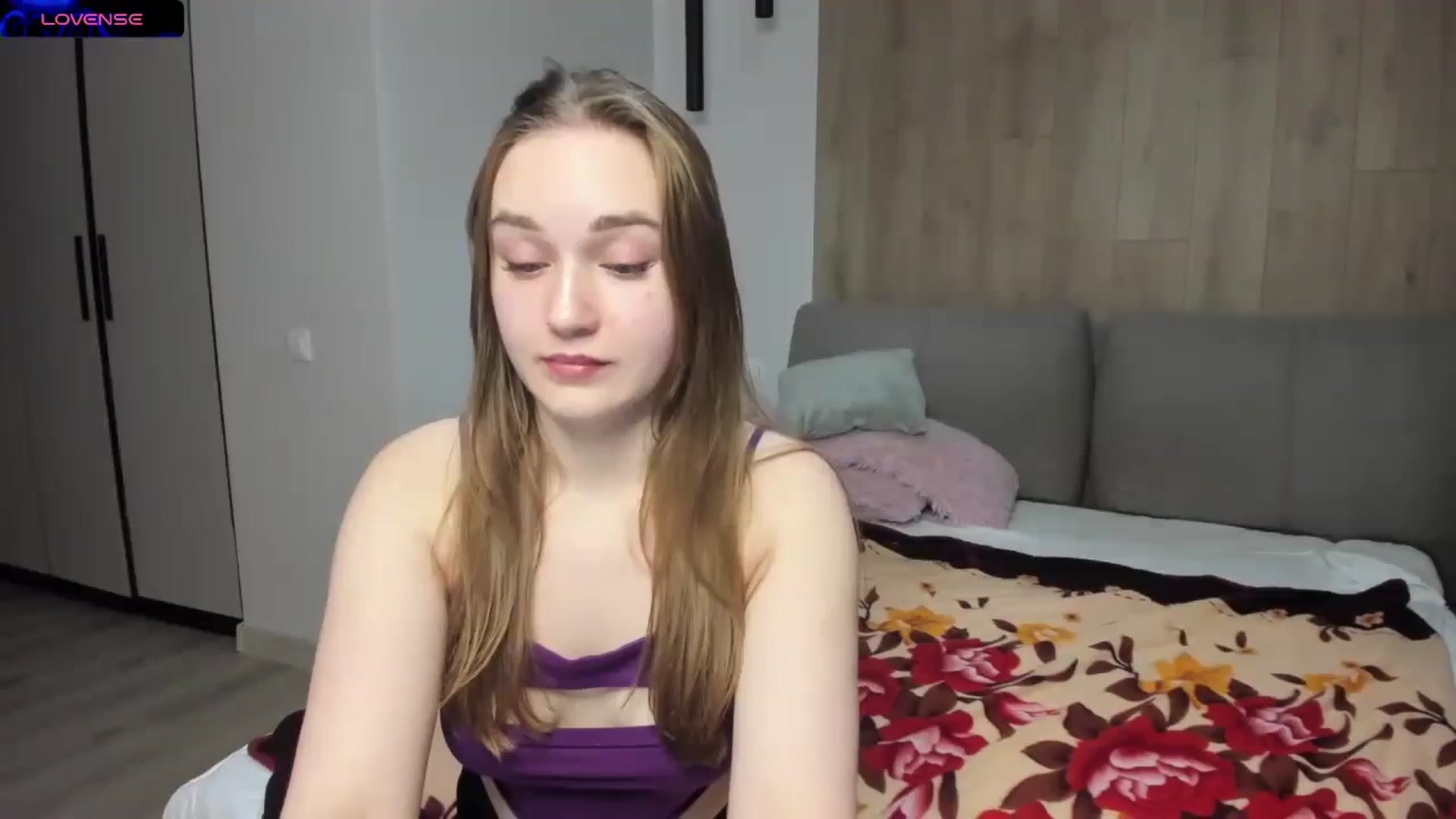 Gallery image thumbnail from samantamoons's myfreecams stream on, 02/18/2024, 21:39 image 6 of 20
