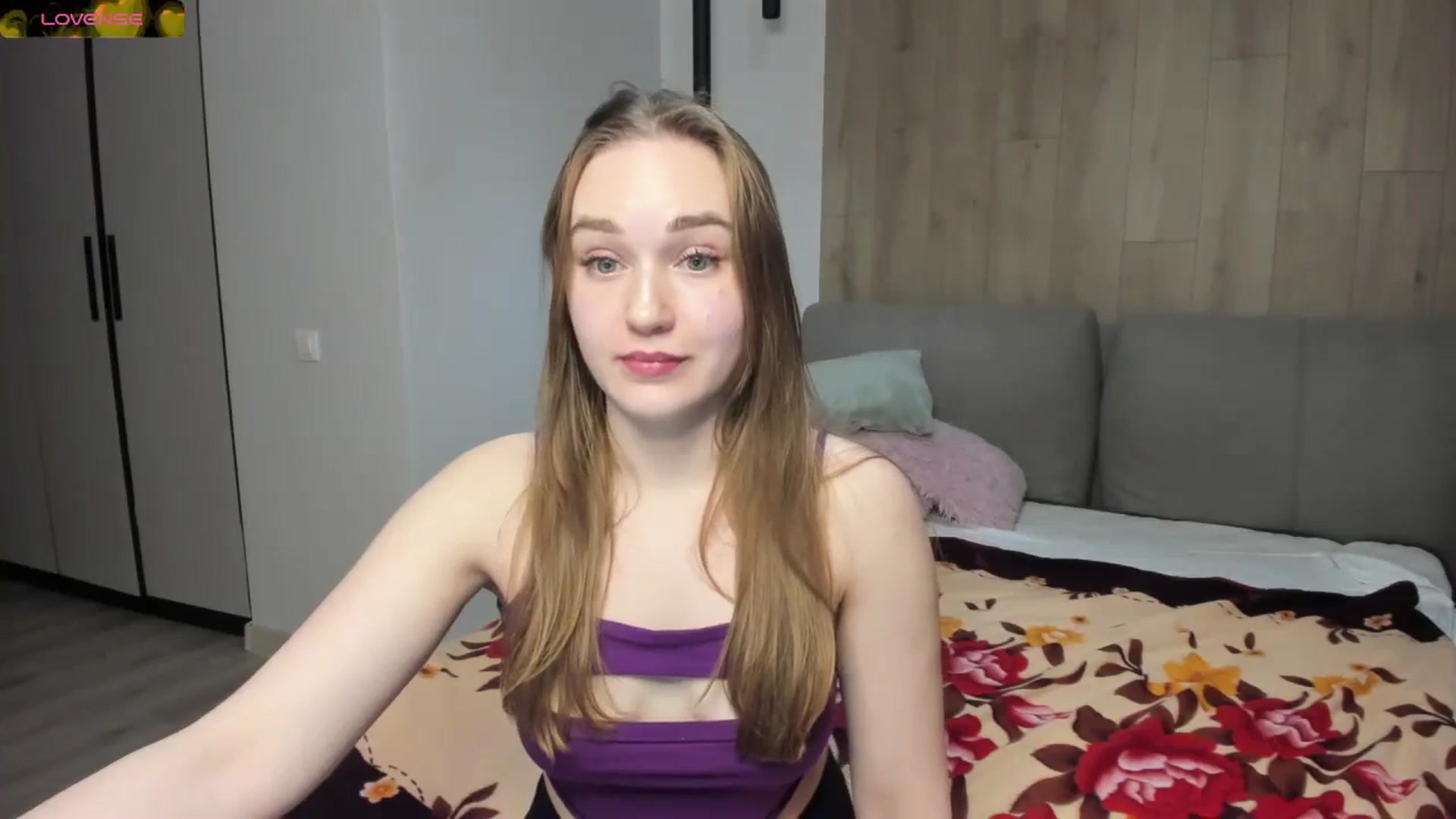Gallery image thumbnail from samantamoons's myfreecams stream on, 02/18/2024, 21:39 image 18 of 20