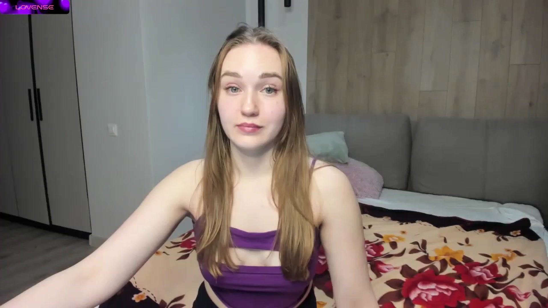 Gallery image thumbnail from samantamoons's myfreecams stream on, 02/18/2024, 21:39 image 8 of 20