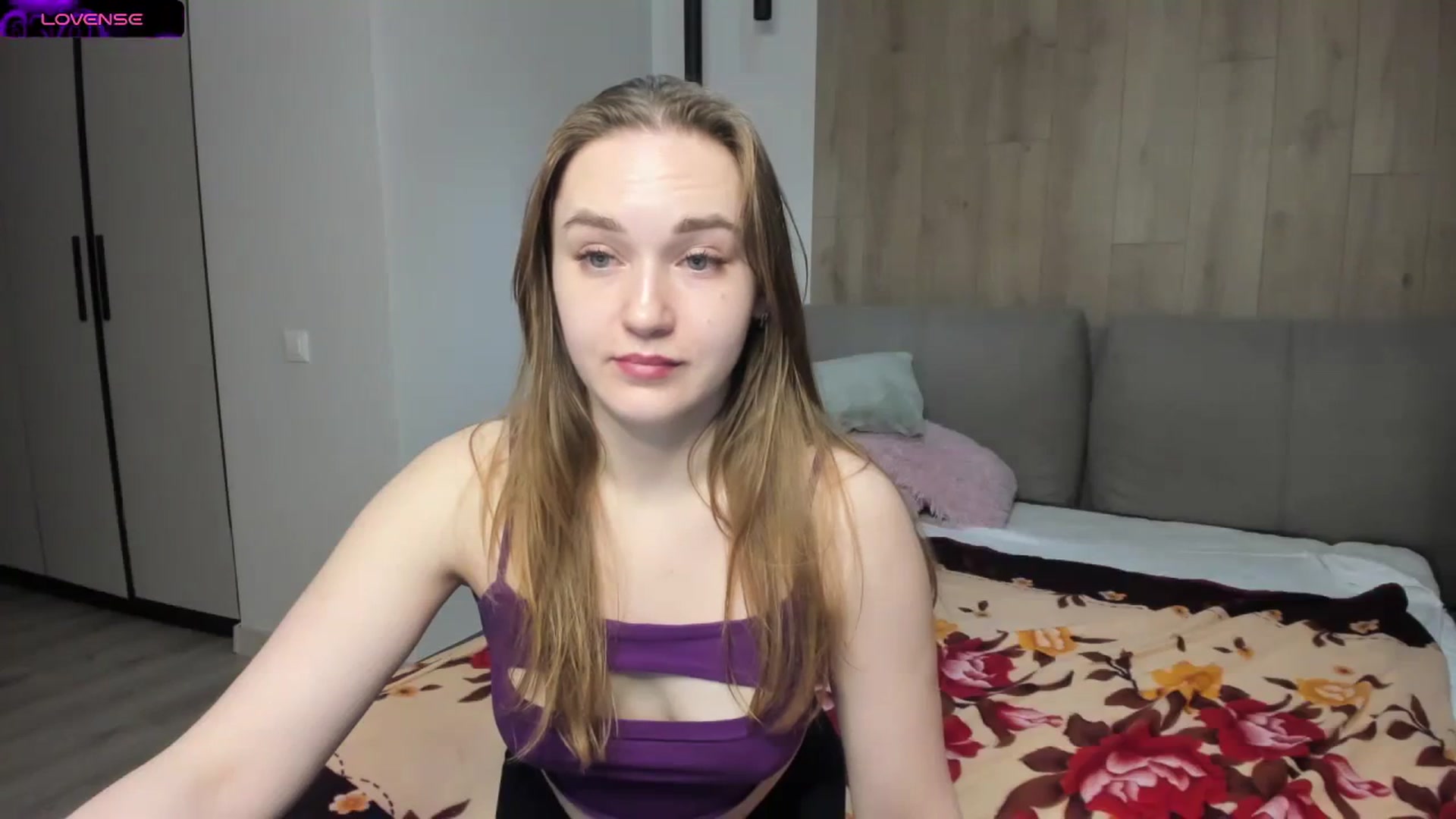 Gallery image thumbnail from samantamoons's myfreecams stream on, 02/19/2024, 24:30 image 5 of 20