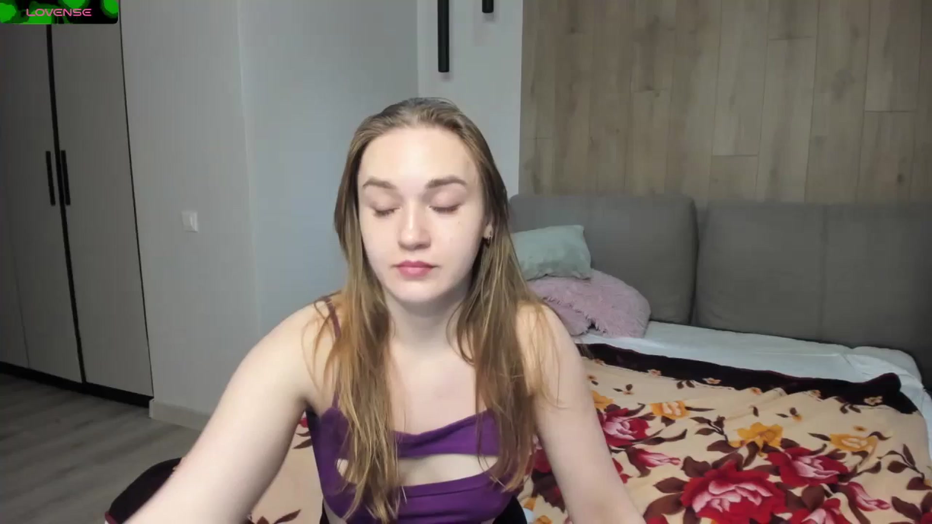 Gallery image thumbnail from samantamoons's myfreecams stream on, 02/19/2024, 24:30 image 1 of 20
