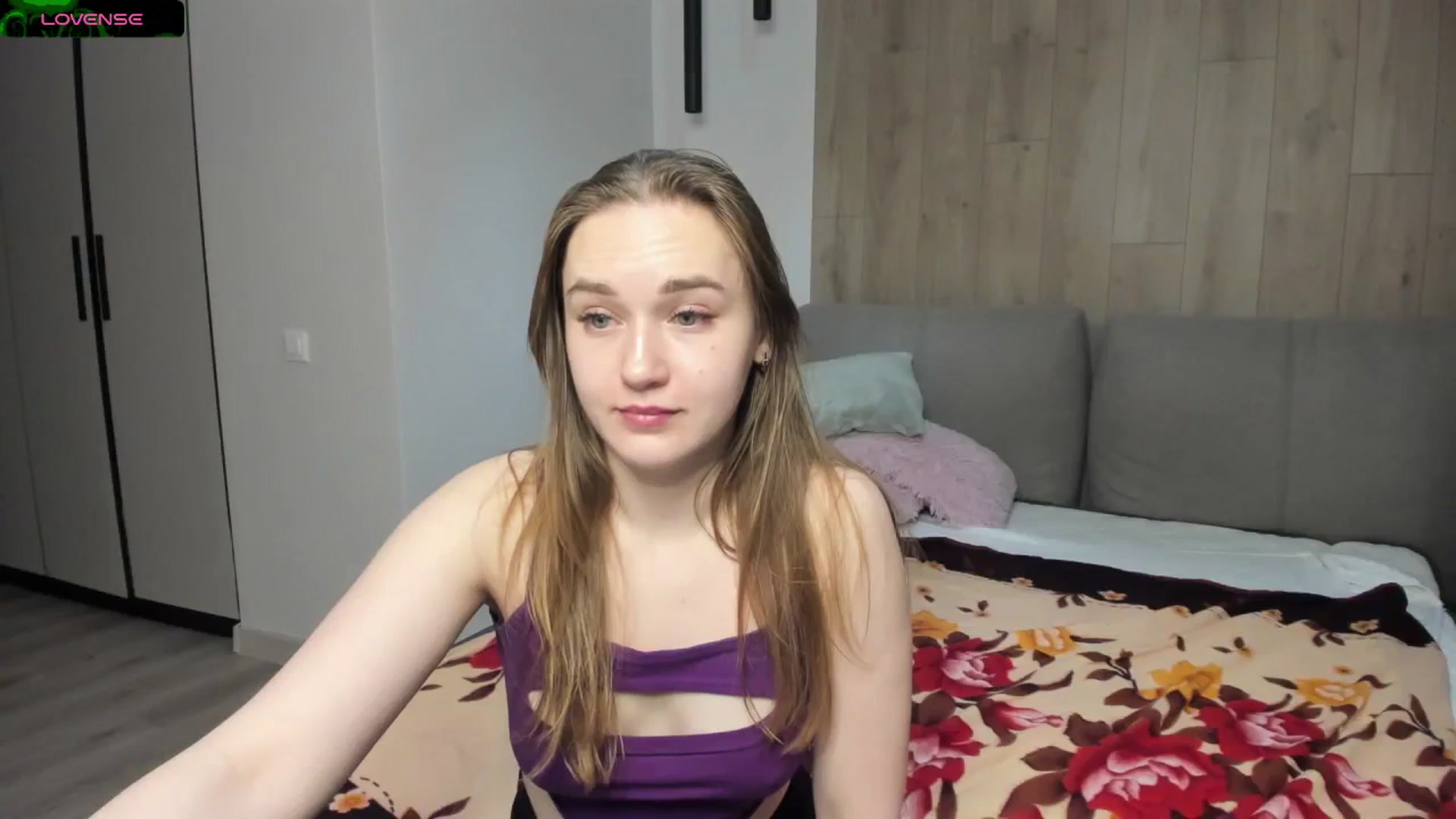 Gallery image thumbnail from samantamoons's myfreecams stream on, 02/19/2024, 24:30 image 3 of 20