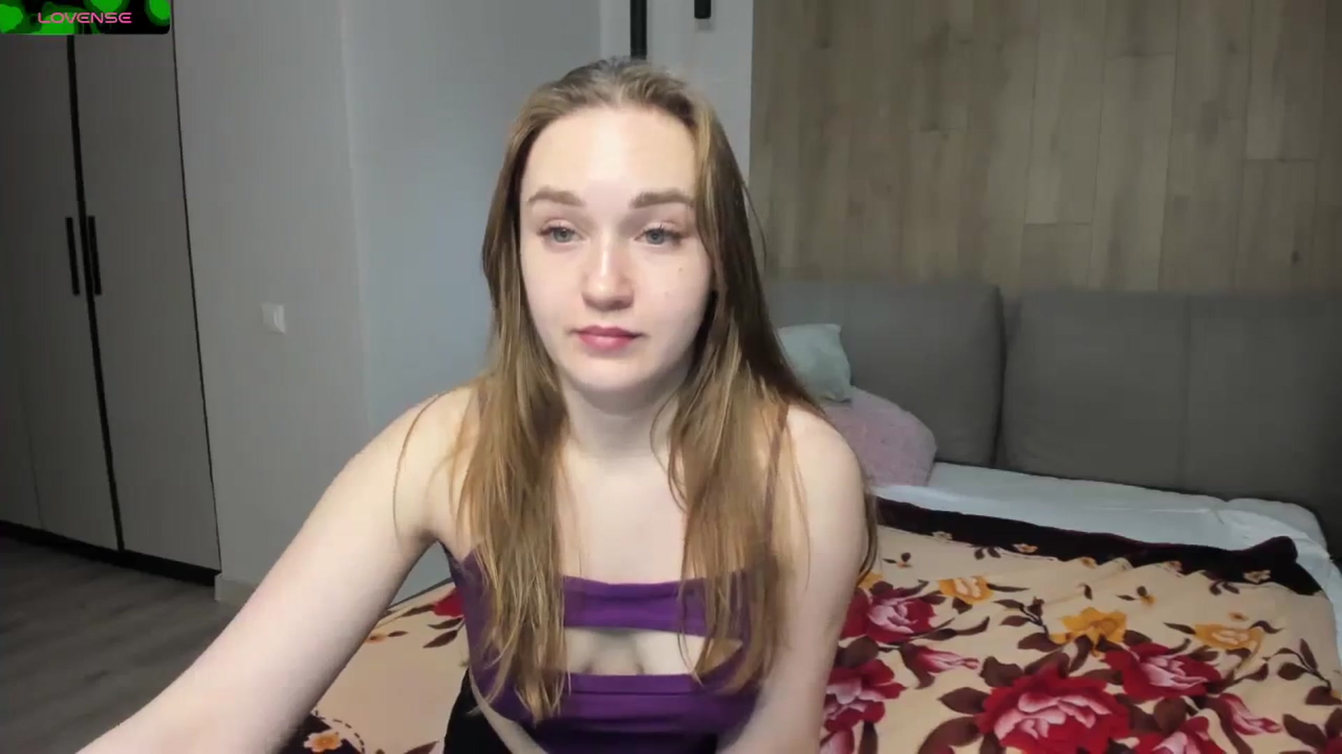 Gallery image thumbnail from samantamoons's myfreecams stream on, 02/19/2024, 24:30 image 17 of 20