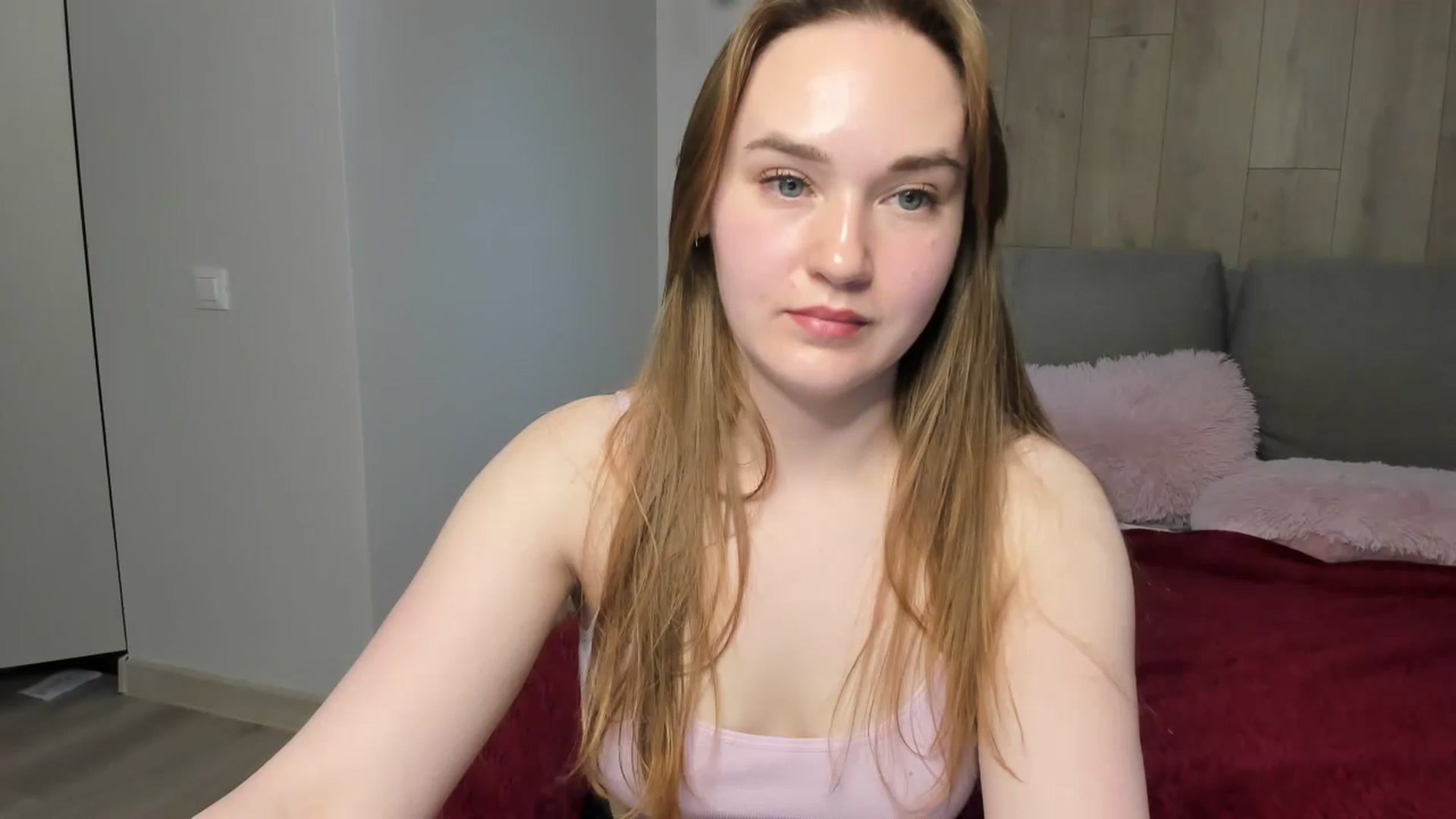 Gallery image thumbnail from samantamoons's myfreecams stream on, 04/26/2024, 21:17 image 12 of 20