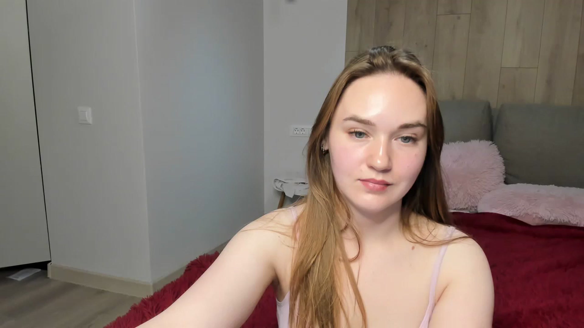 Gallery image thumbnail from samantamoons's myfreecams stream on, 04/26/2024, 21:17 image 17 of 20