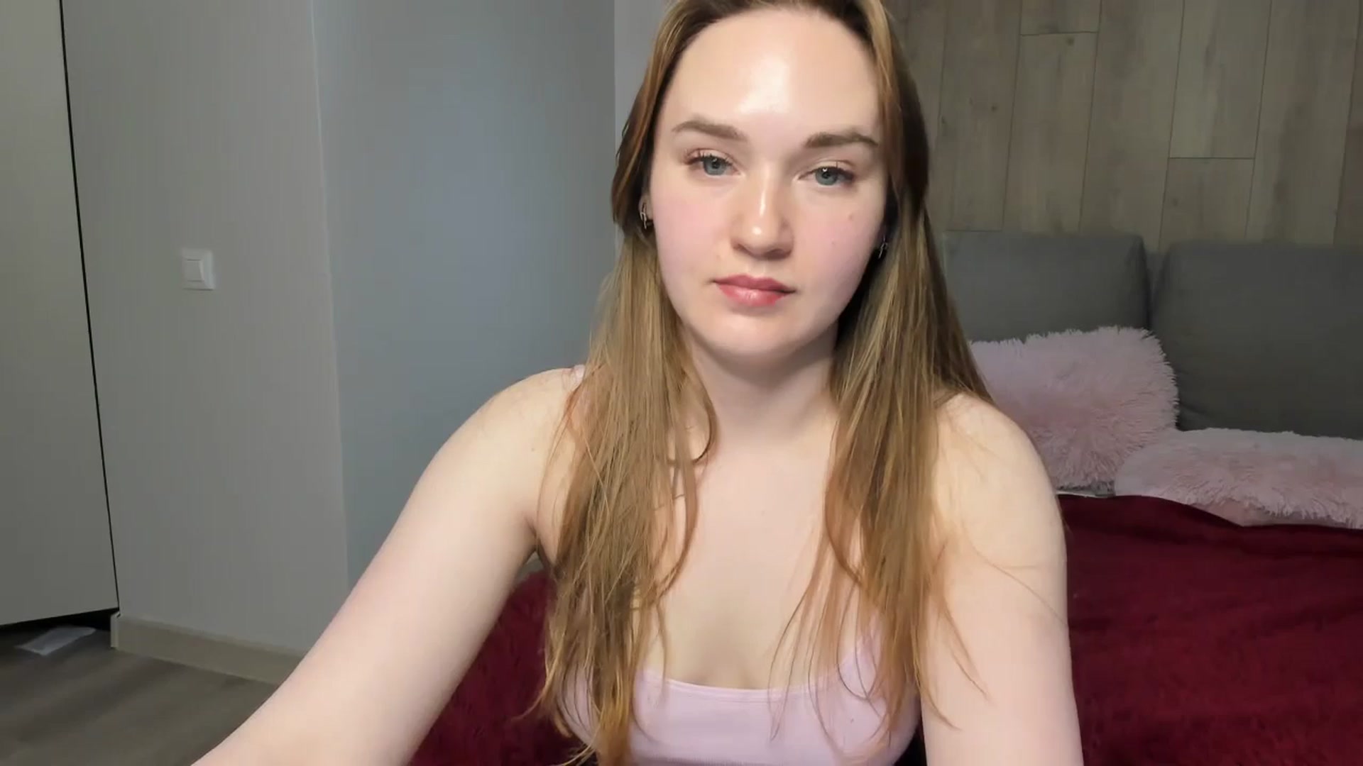 Gallery image thumbnail from samantamoons's myfreecams stream on, 04/26/2024, 21:17 image 5 of 20