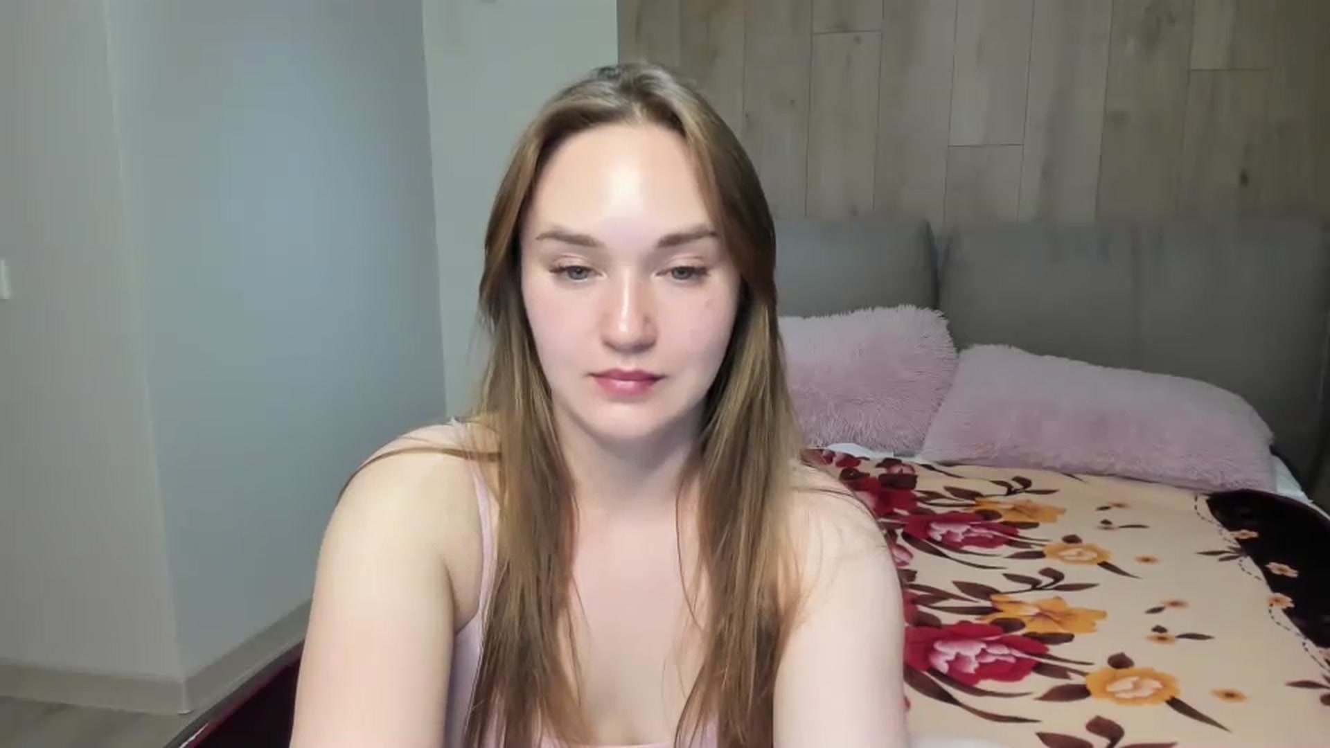 Gallery image thumbnail from samantamoons's myfreecams stream on, 04/29/2024, 22:23 image 17 of 20