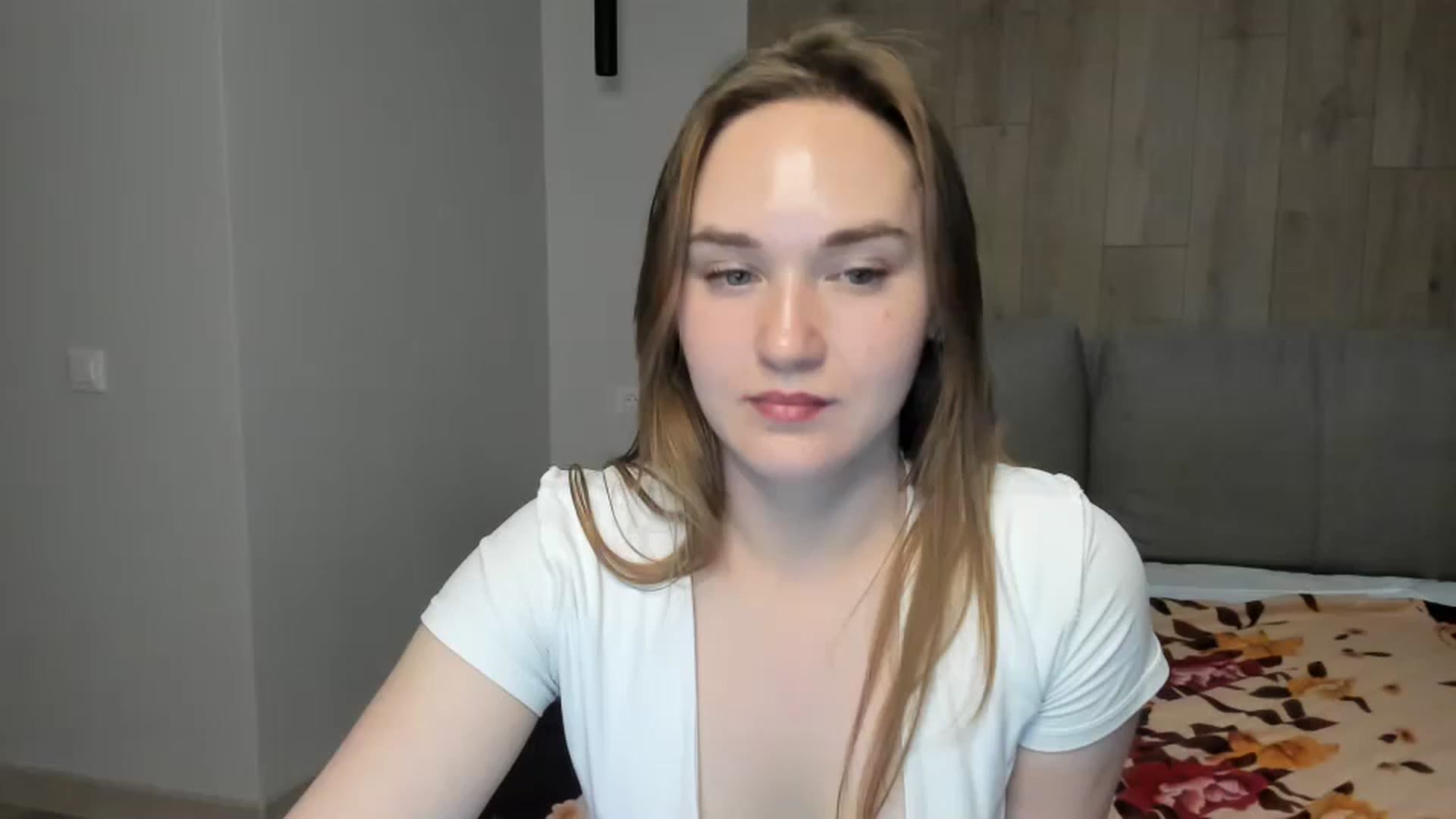 Gallery image thumbnail from samantamoons's myfreecams stream on, 05/06/2024, 20:53 image 19 of 20