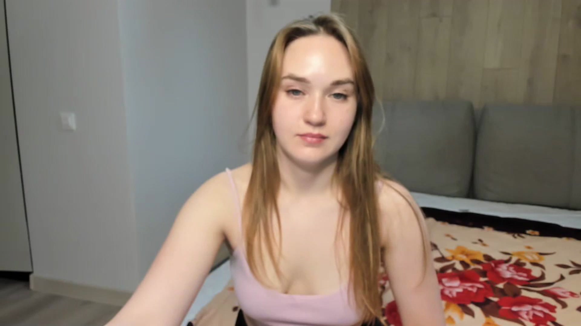 Gallery image thumbnail from samantamoons's myfreecams stream on, 05/13/2024, 23:41 image 14 of 20