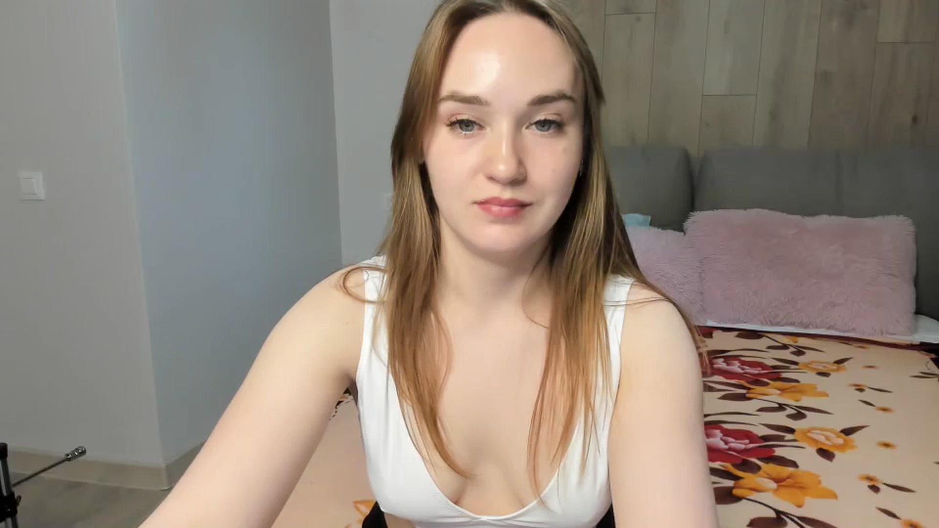 Gallery image thumbnail from samantamoons's myfreecams stream on, 05/14/2024, 20:29 image 13 of 20