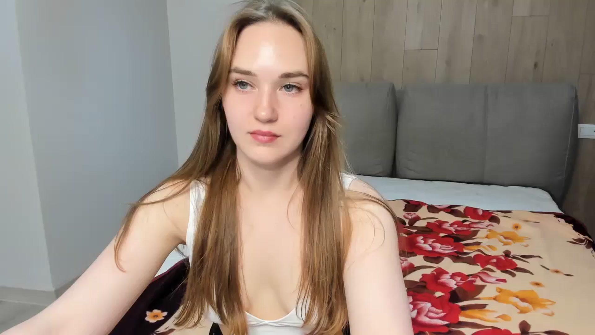 Gallery image thumbnail from samantamoons's myfreecams stream on, 05/15/2024, 19:33 image 4 of 20