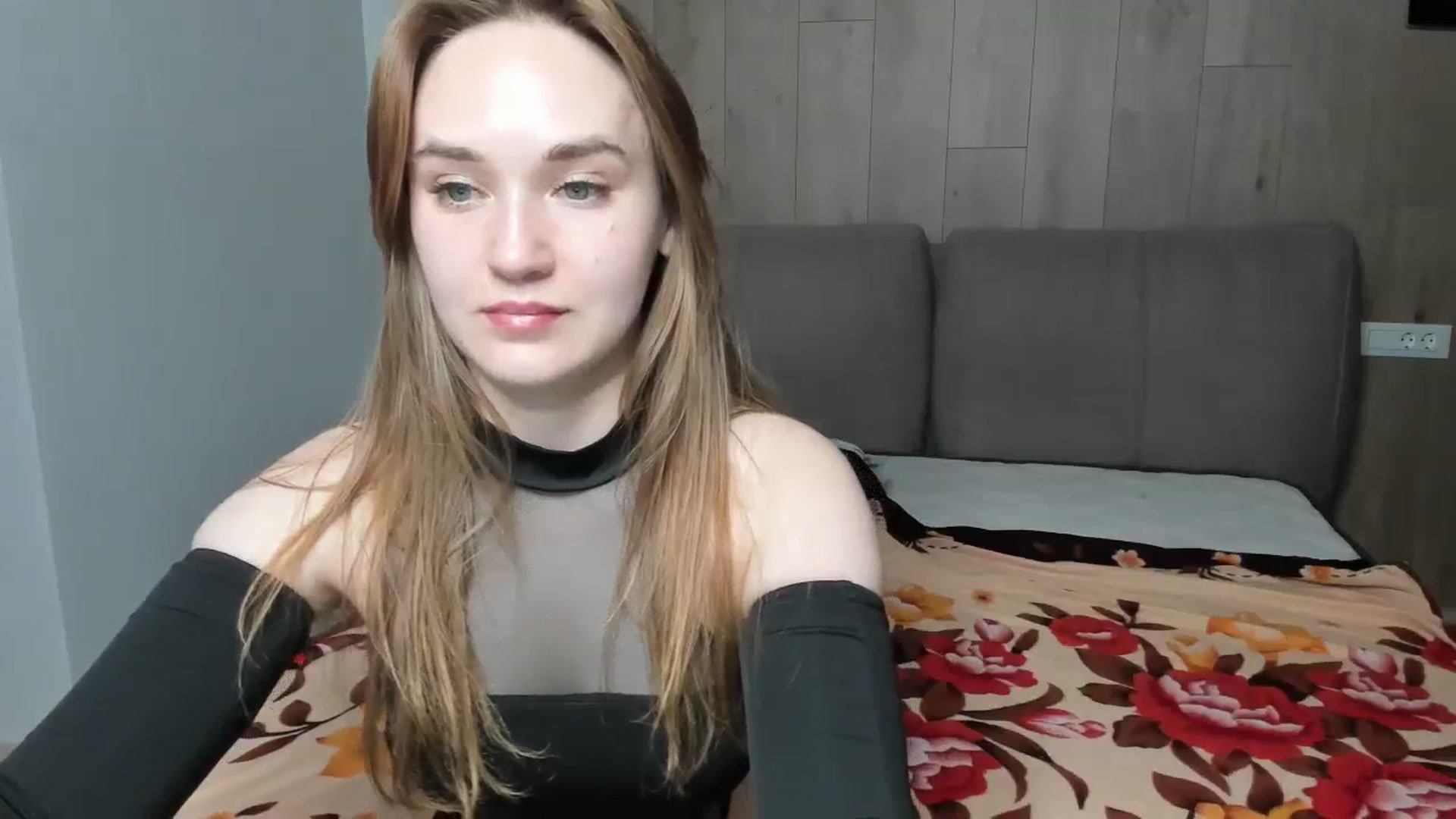 Gallery image thumbnail from samantamoons's myfreecams stream on, 05/17/2024, 20:26 image 14 of 20
