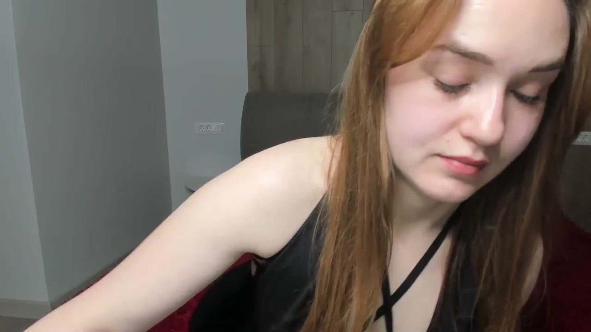 Gallery image thumbnail from samantamoons's myfreecams stream on, 05/21/2024, 20:13 image 14 of 20