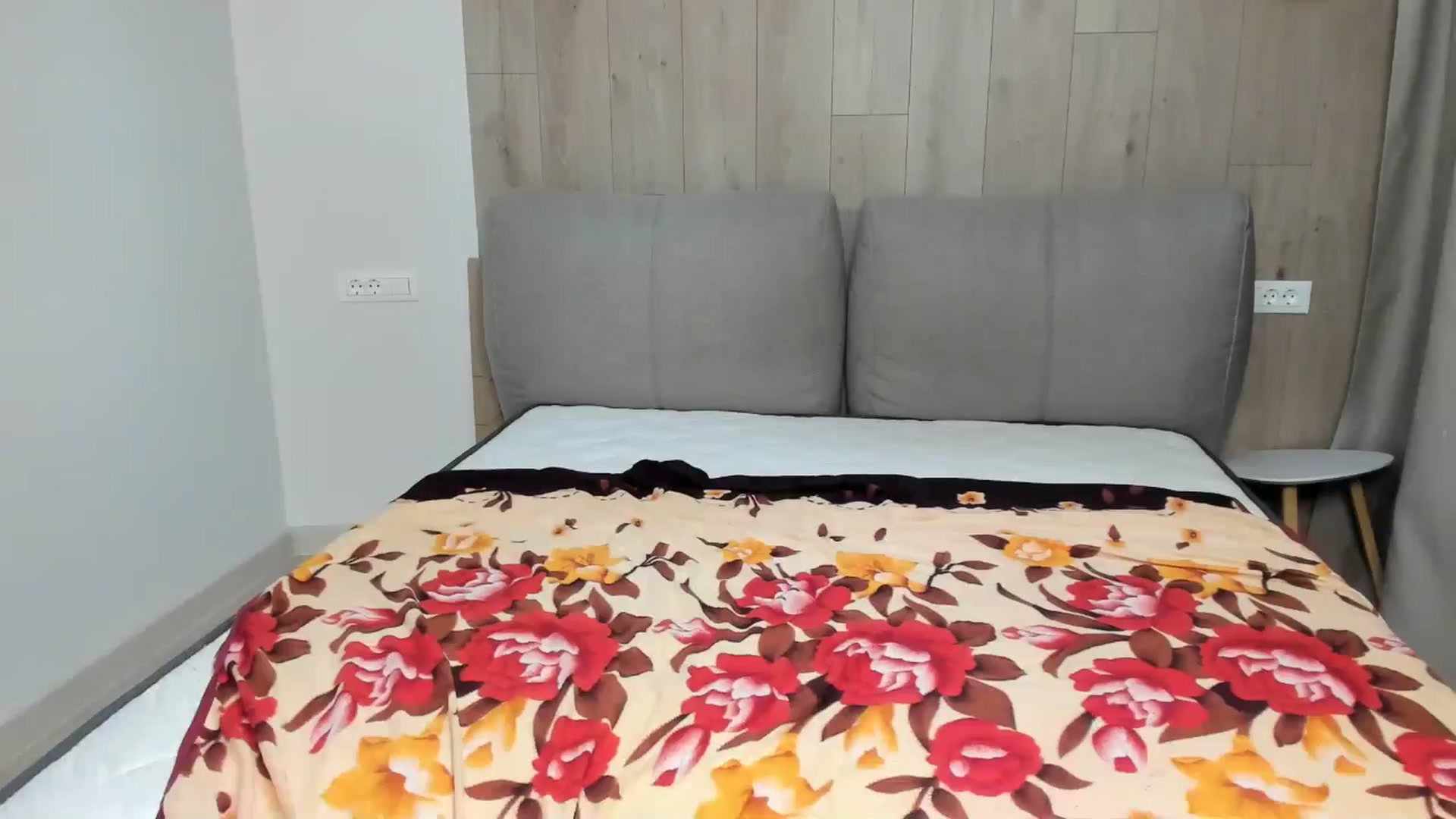 Gallery image thumbnail from samantamoons's myfreecams stream on, 06/11/2024, 22:51 image 17 of 20