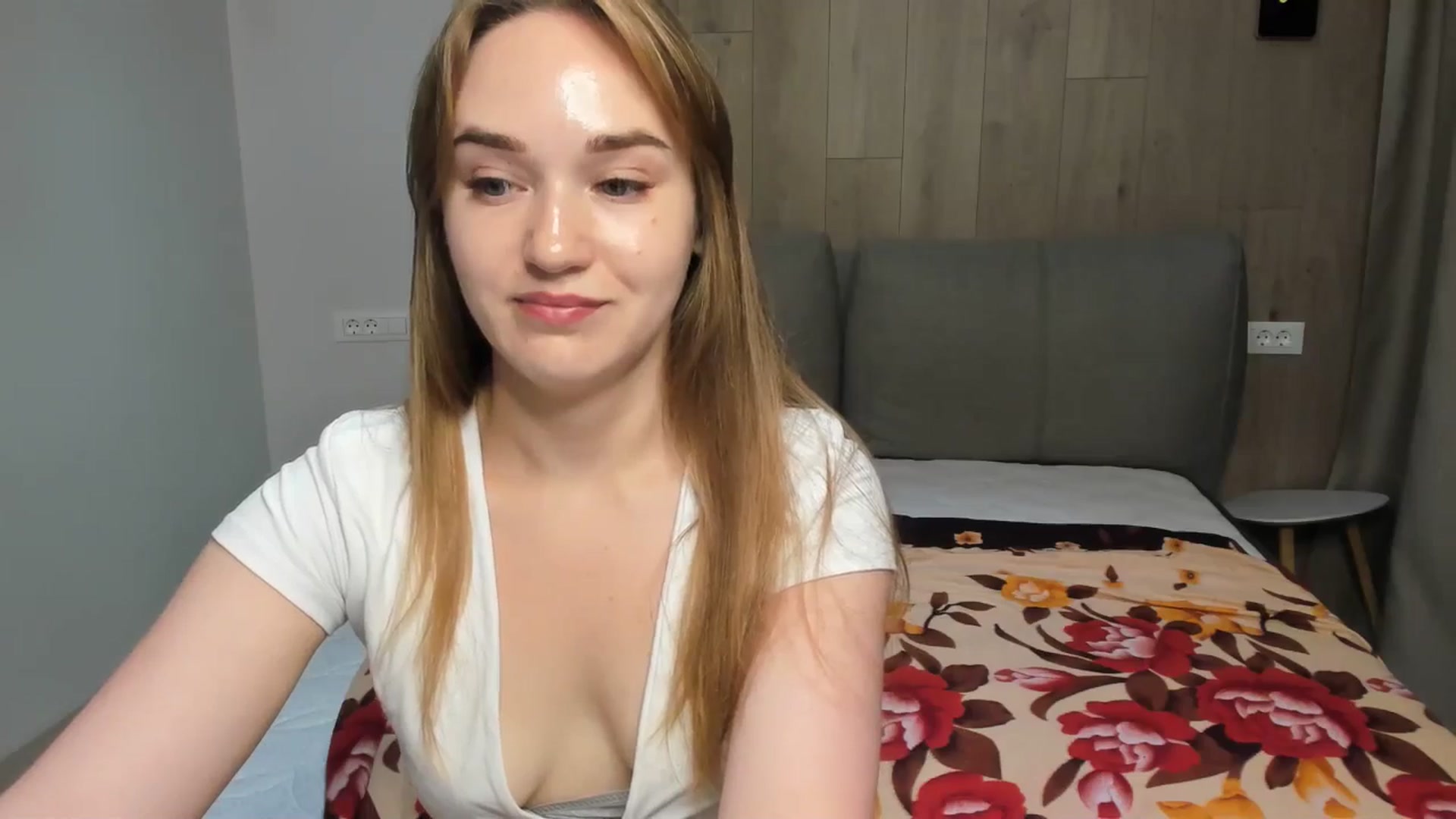 Gallery image thumbnail from samantamoons's myfreecams stream on, 06/12/2024, 24:13 image 15 of 20