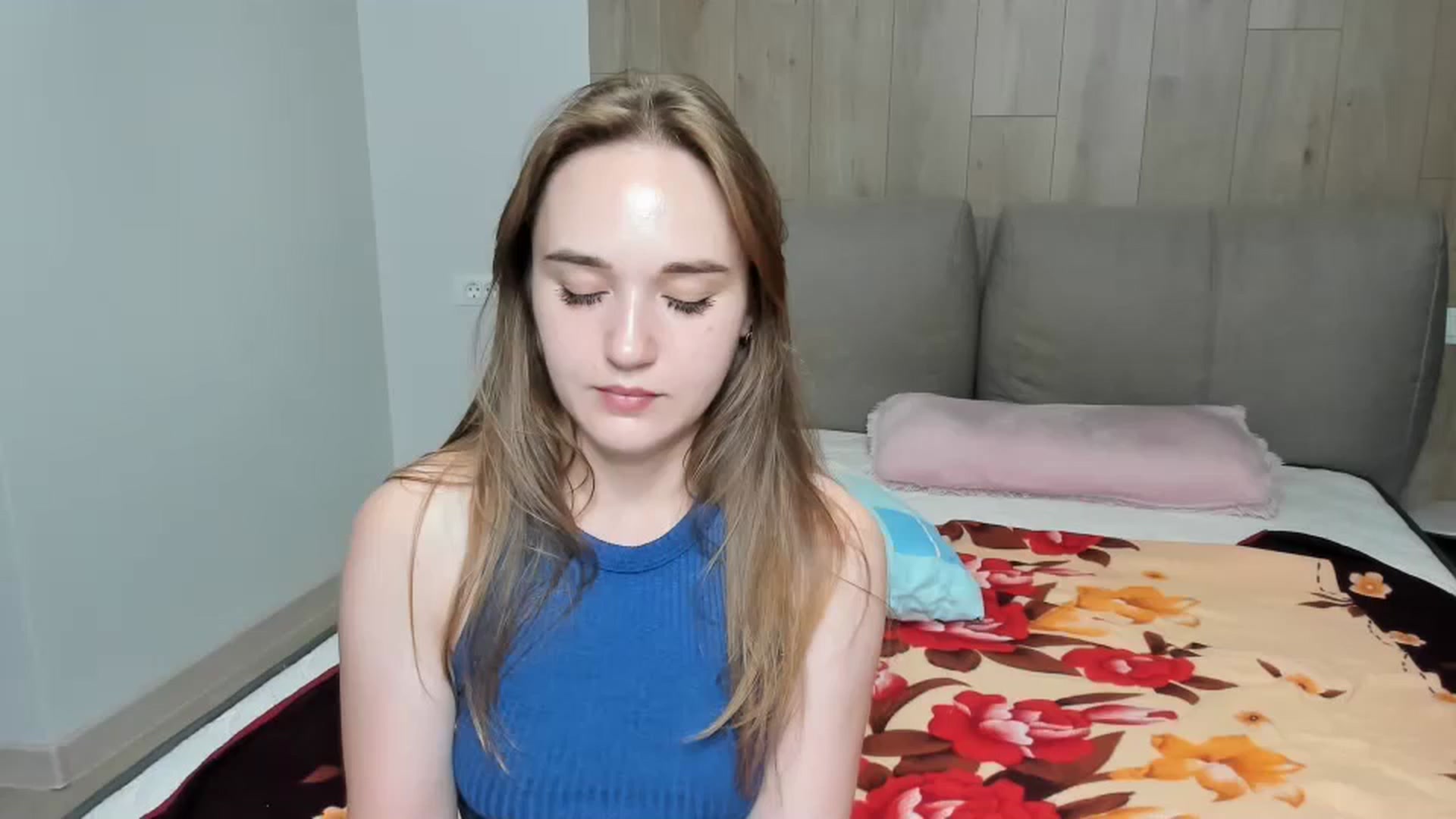 Gallery image thumbnail from samantamoons's myfreecams stream on, 06/17/2024, 21:28 image 14 of 20