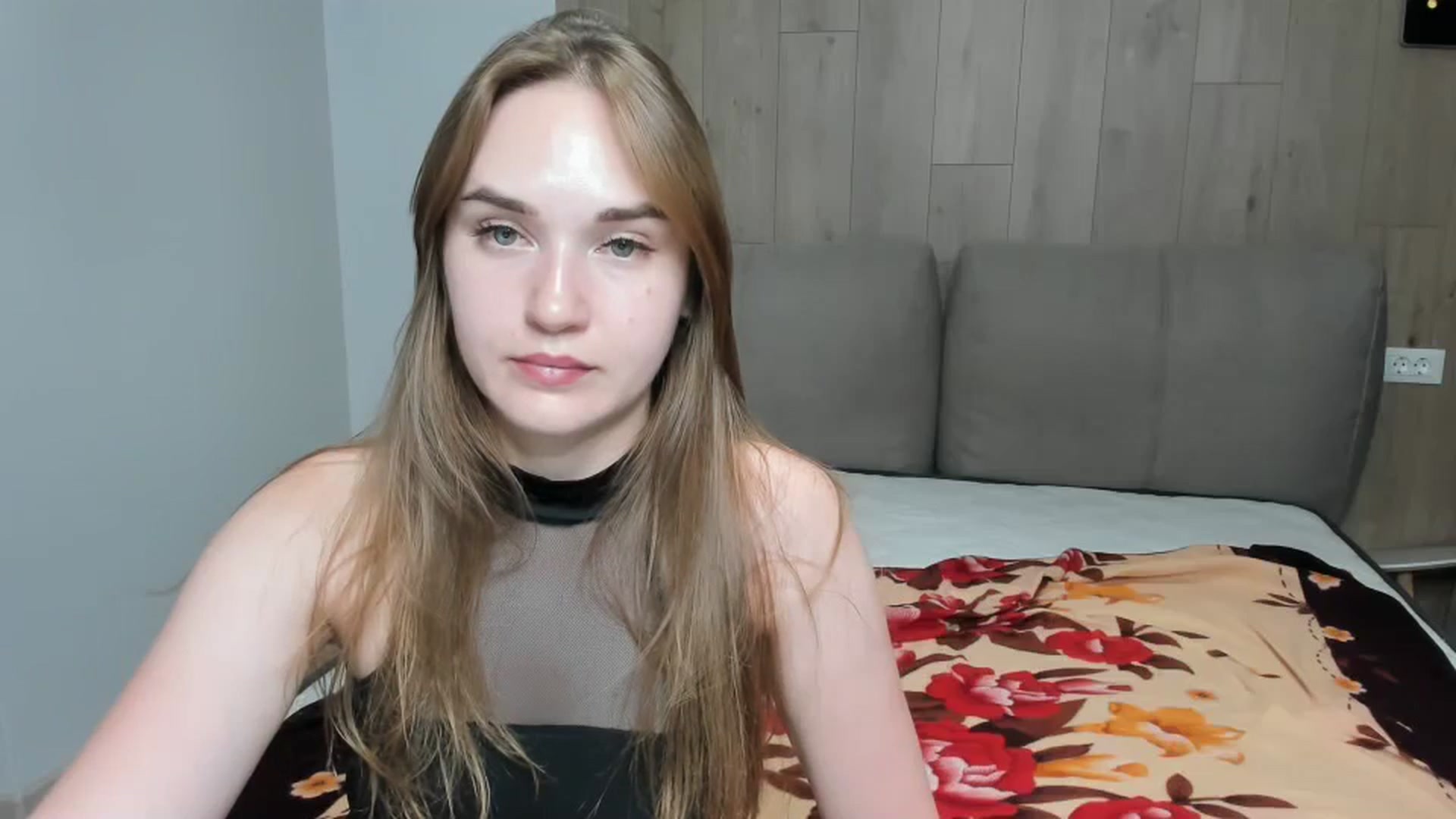 Gallery image thumbnail from samantamoons's myfreecams stream on, 06/19/2024, 21:25 image 18 of 20