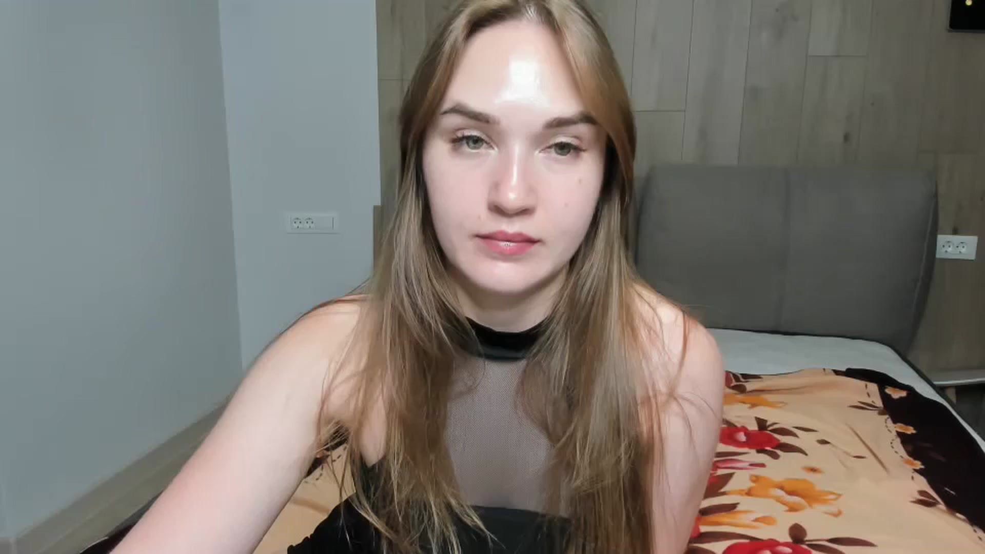 Gallery image thumbnail from samantamoons's myfreecams stream on, 06/19/2024, 21:25 image 17 of 20