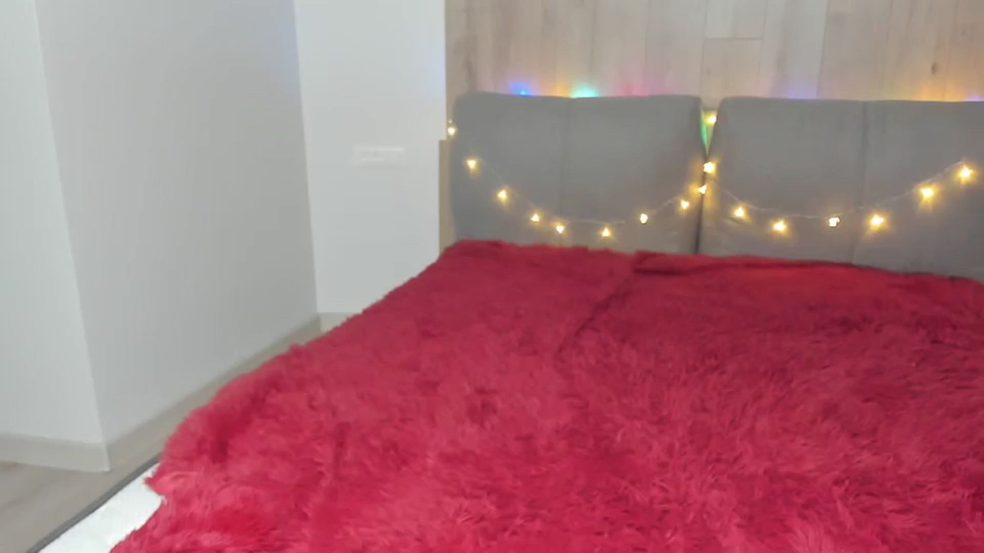Gallery image thumbnail from samantamoons's myfreecams stream on, 06/25/2024, 21:54 image 11 of 20