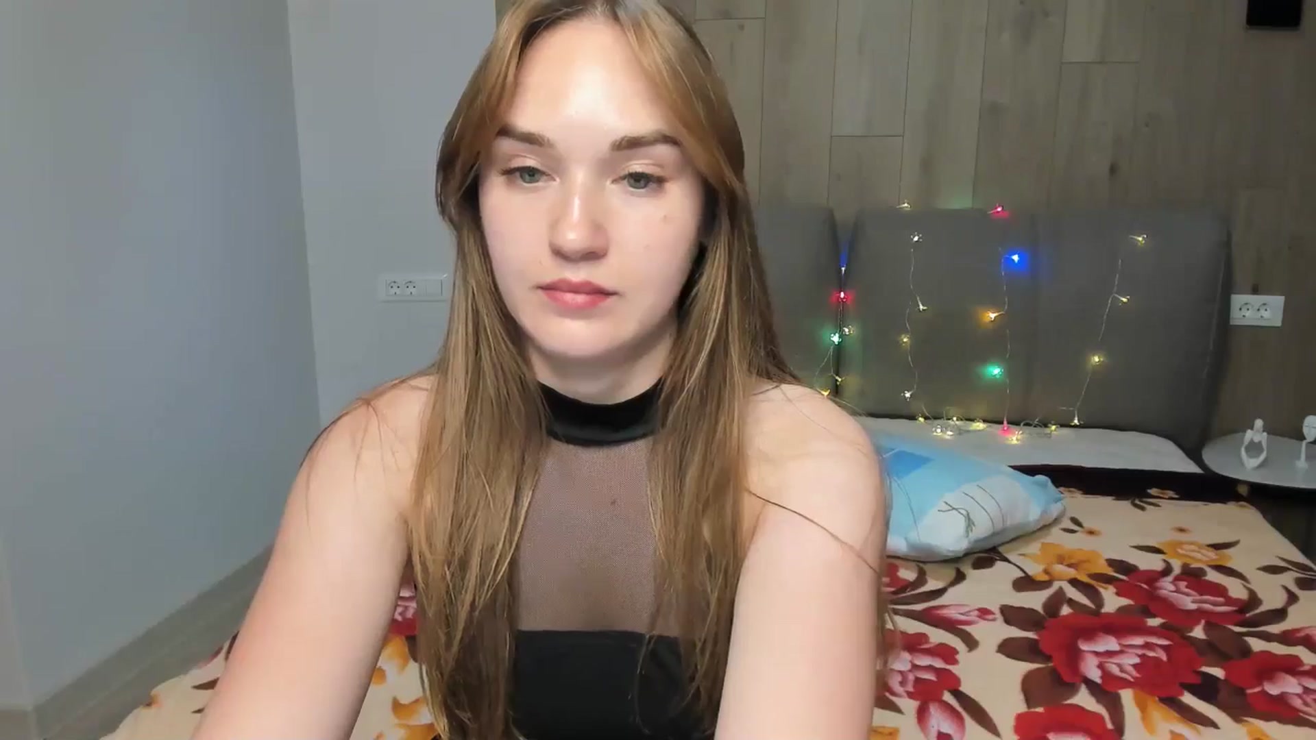 Gallery image thumbnail from samantamoons's myfreecams stream on, 06/27/2024, 21:12 image 17 of 20