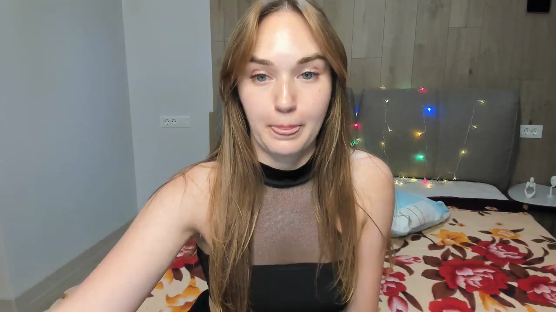 Gallery image thumbnail from samantamoons's myfreecams stream on, 06/27/2024, 21:12 image 20 of 20