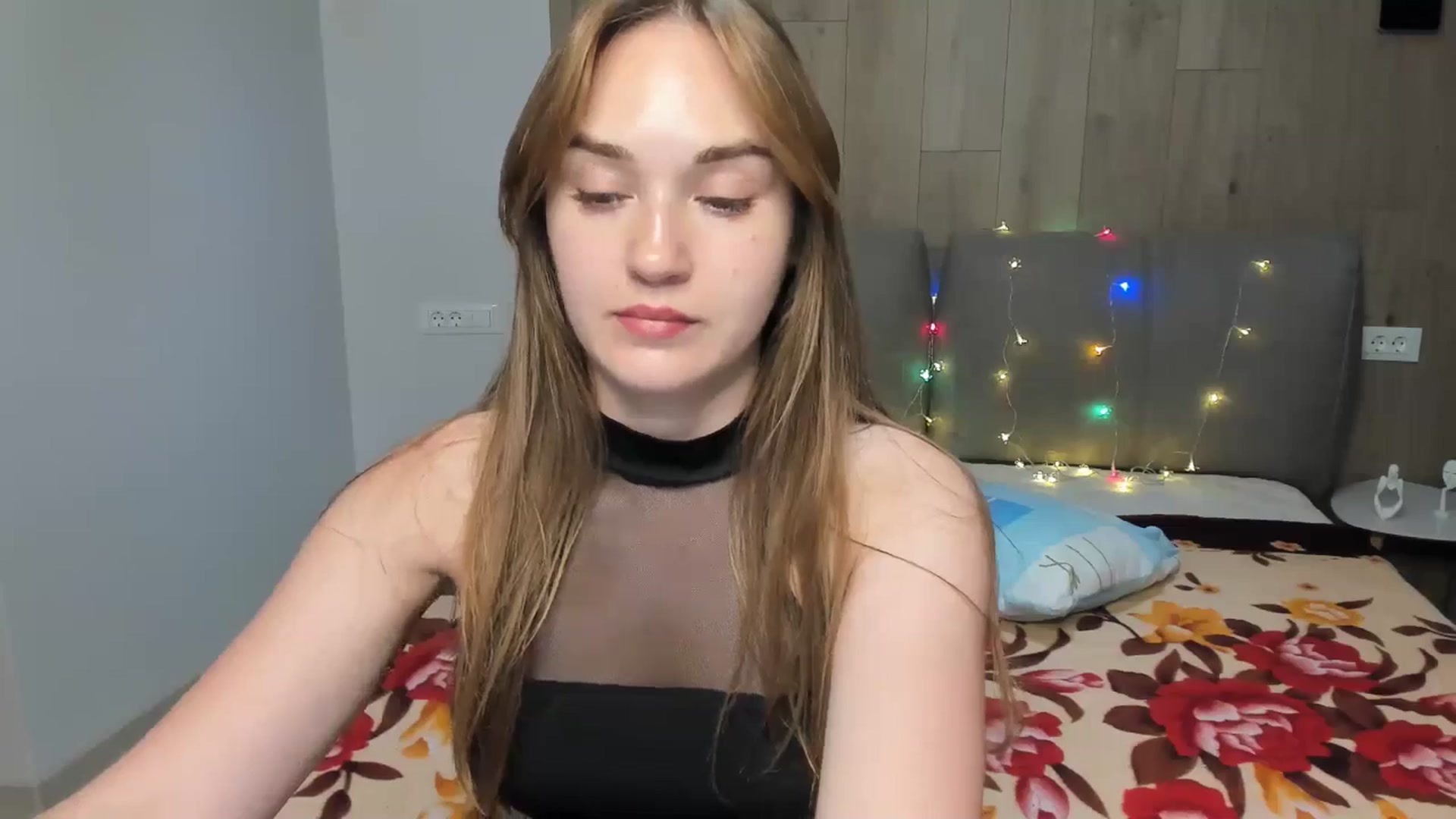 Gallery image thumbnail from samantamoons's myfreecams stream on, 06/27/2024, 21:12 image 9 of 20