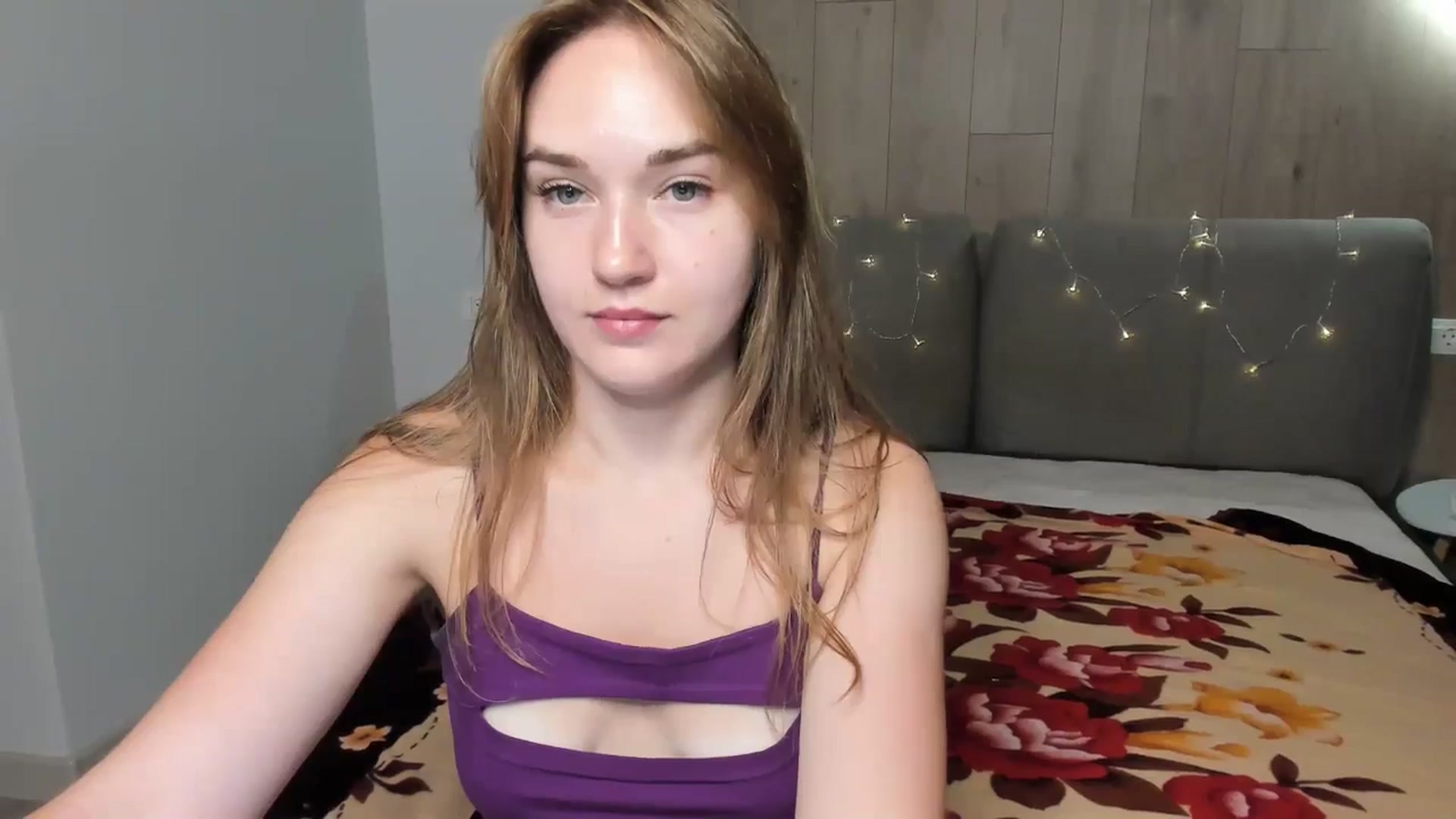 Gallery image thumbnail from samantamoons's myfreecams stream on, 07/03/2024, 20:25 image 17 of 20