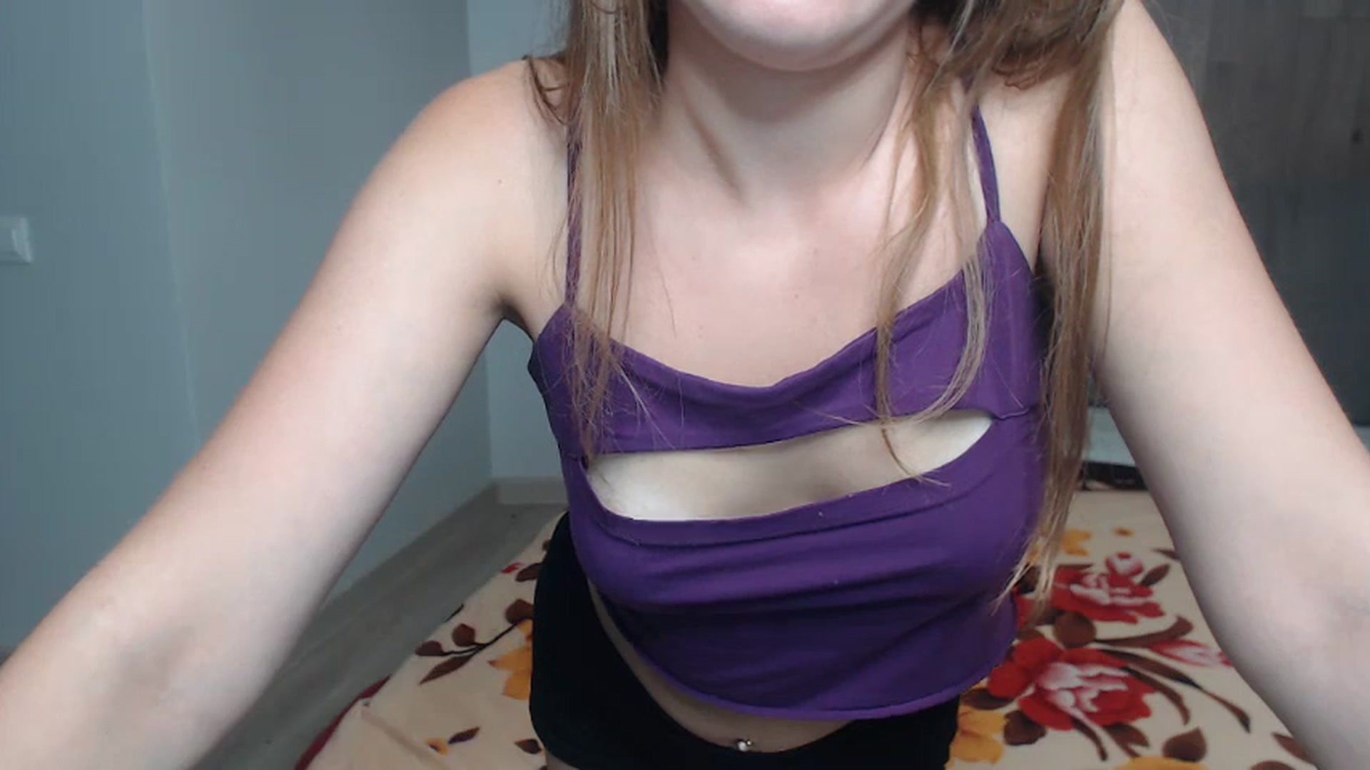 Gallery image thumbnail from samantamoons's myfreecams stream on, 07/17/2024, 20:27 image 8 of 20