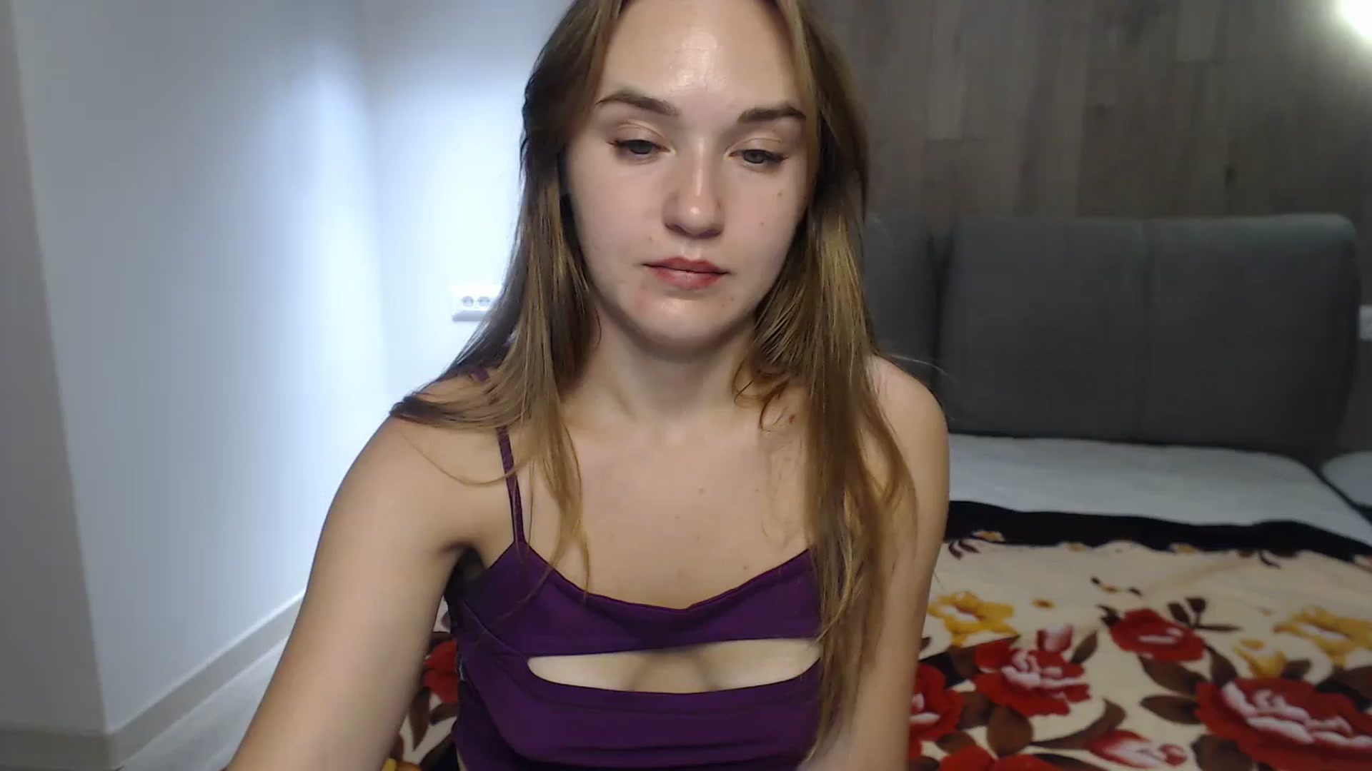 Gallery image thumbnail from samantamoons's myfreecams stream on, 07/19/2024, 21:28 image 9 of 20