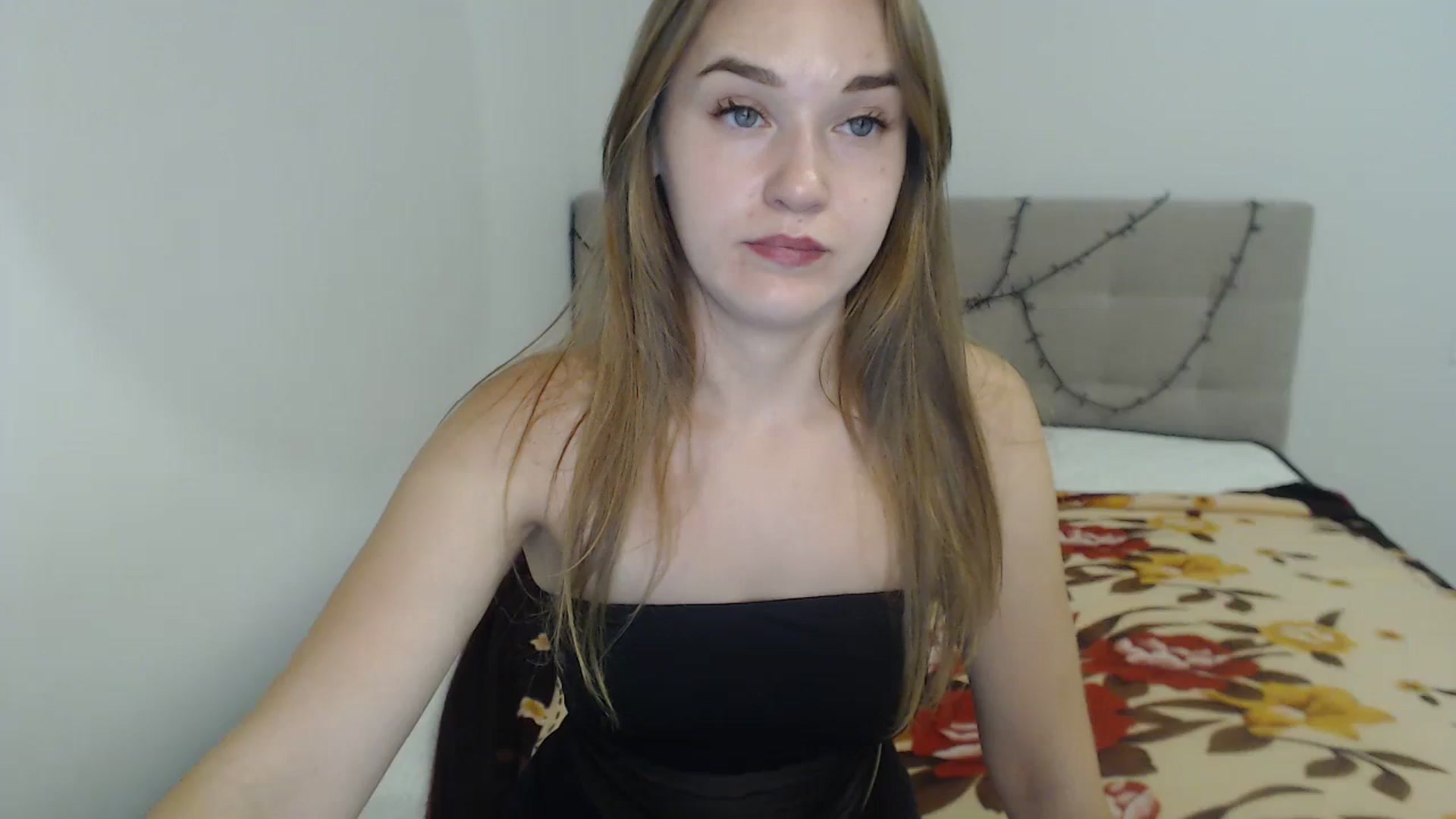 Gallery image thumbnail from samantamoons's myfreecams stream on, 08/02/2024, 22:43 image 4 of 20