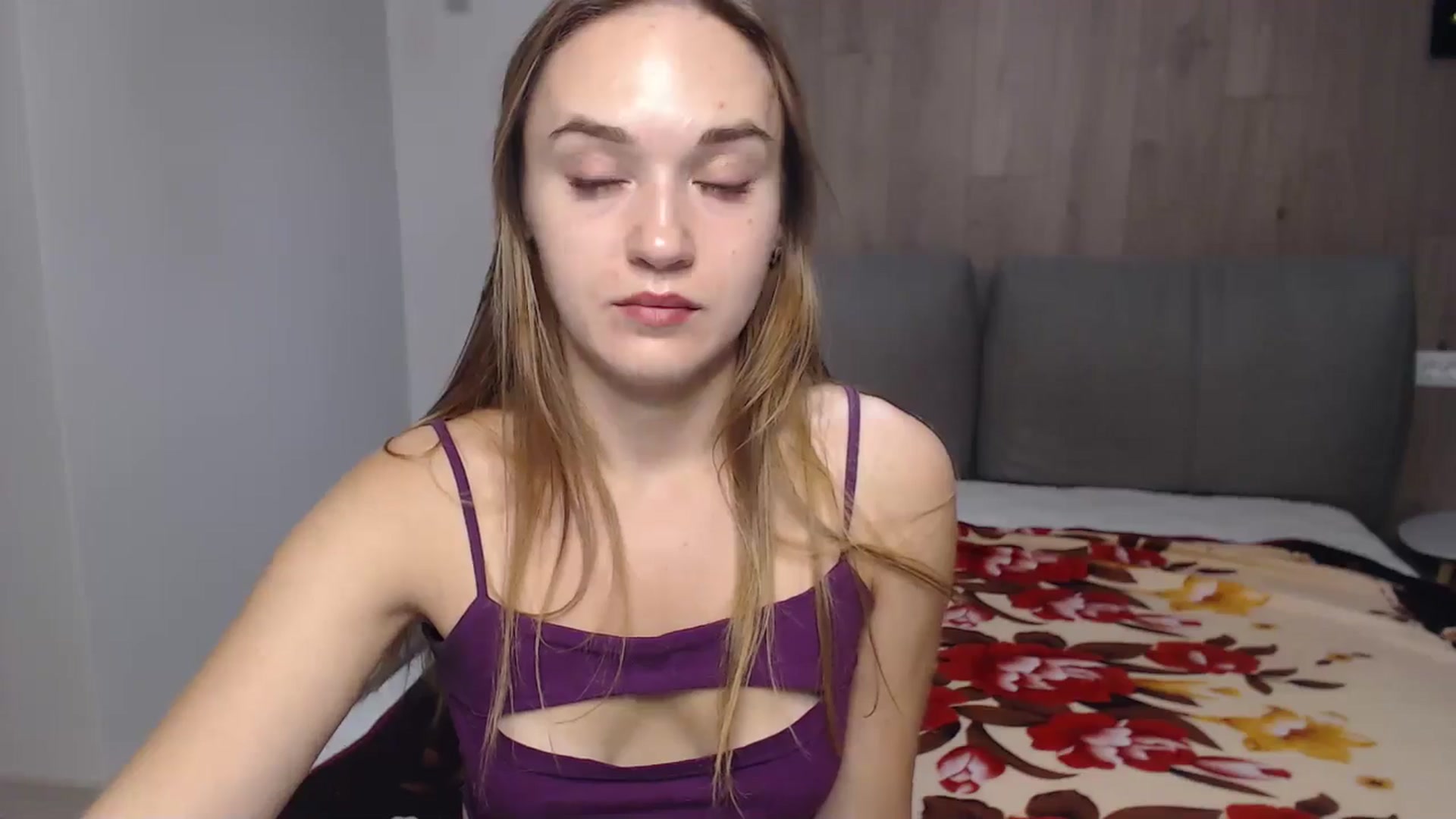 Gallery image thumbnail from samantamoons's myfreecams stream on, 08/03/2024, 21:26 image 18 of 20