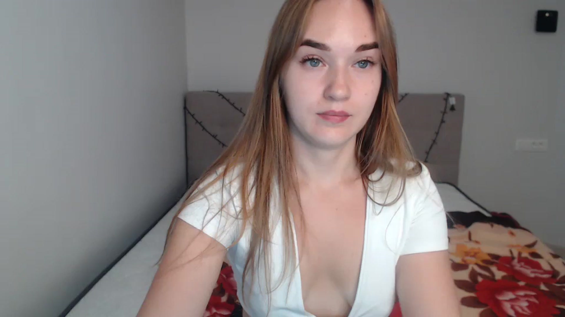 Gallery image thumbnail from samantamoons's myfreecams stream on, 08/04/2024, 19:19 image 19 of 20