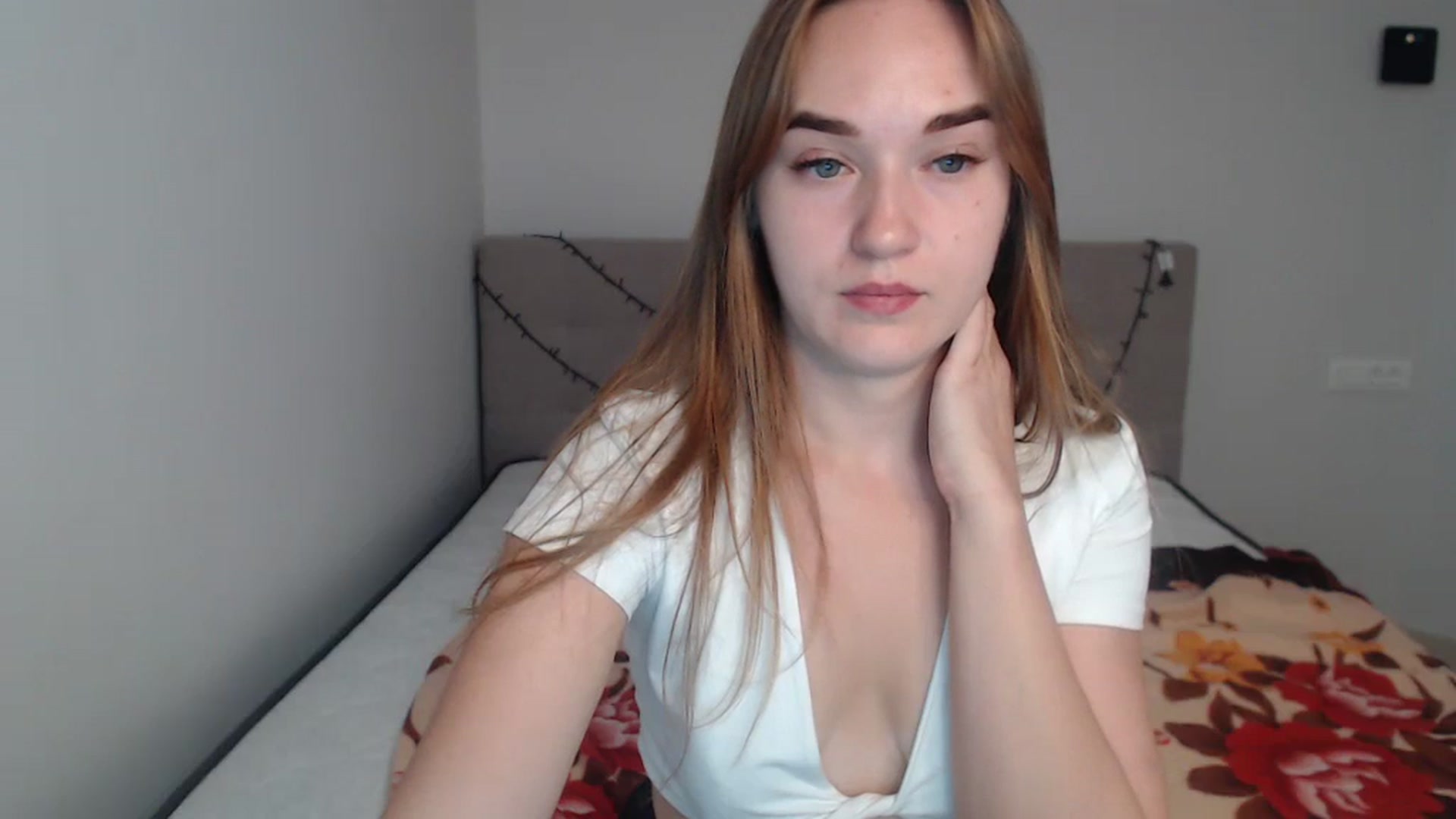 Gallery image thumbnail from samantamoons's myfreecams stream on, 08/04/2024, 19:19 image 11 of 20