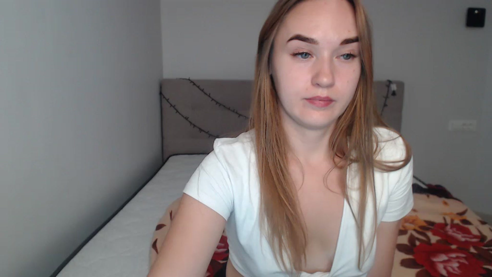 Gallery image thumbnail from samantamoons's myfreecams stream on, 08/04/2024, 20:22 image 10 of 20