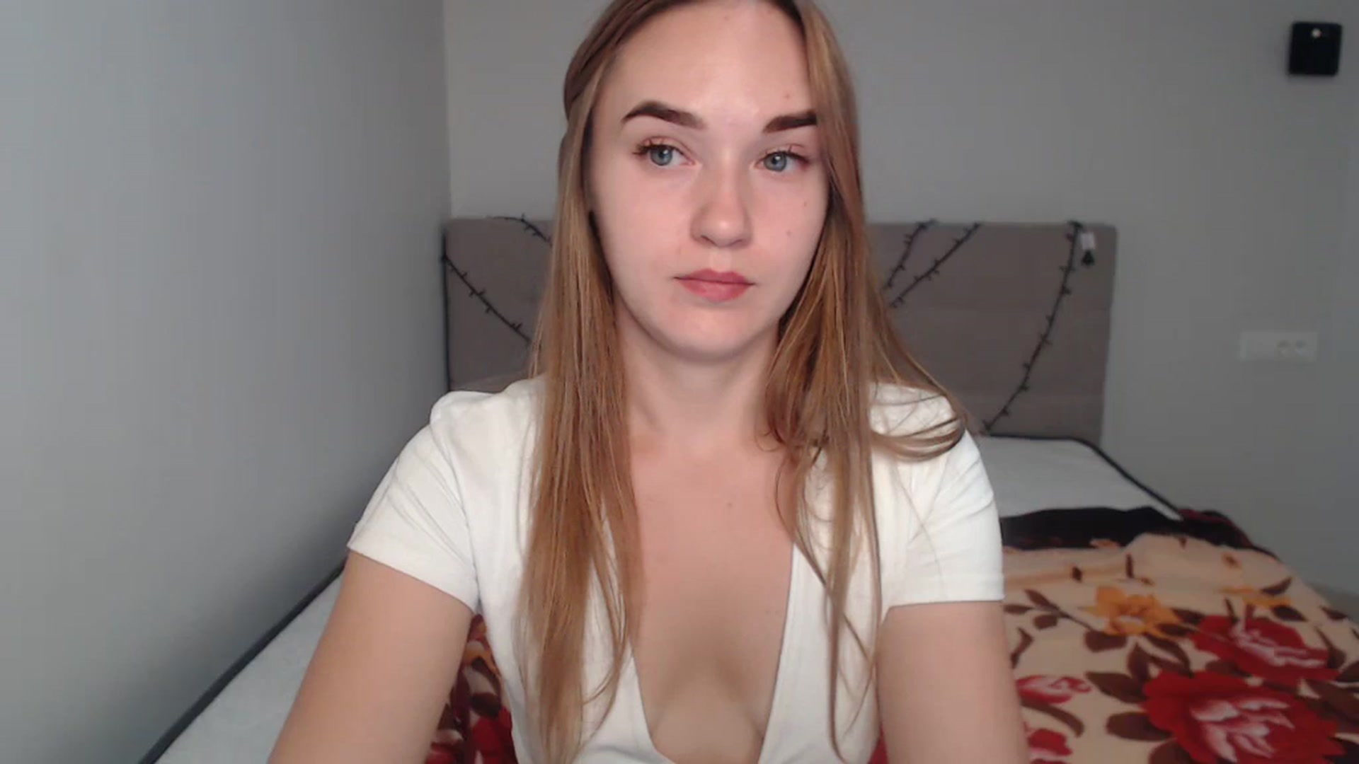 Gallery image thumbnail from samantamoons's myfreecams stream on, 08/04/2024, 20:22 image 4 of 20
