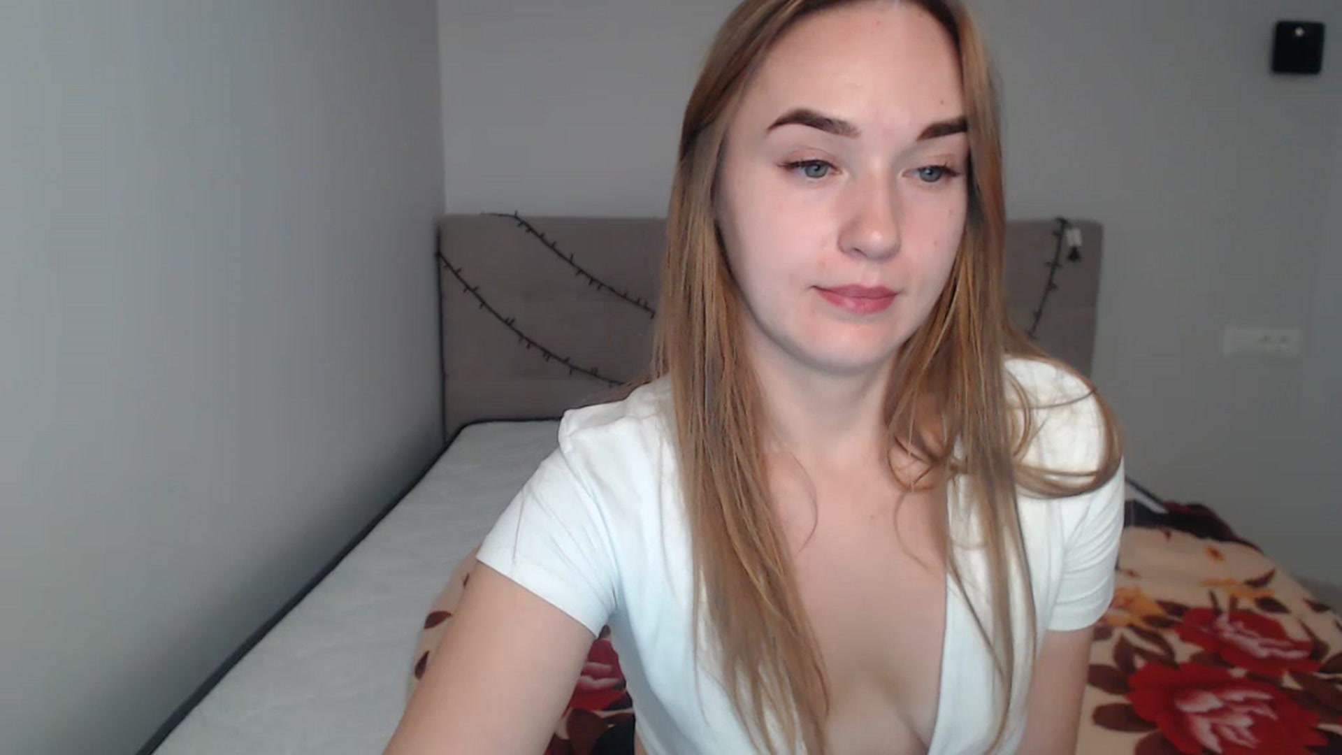 Gallery image thumbnail from samantamoons's myfreecams stream on, 08/04/2024, 20:22 image 12 of 20