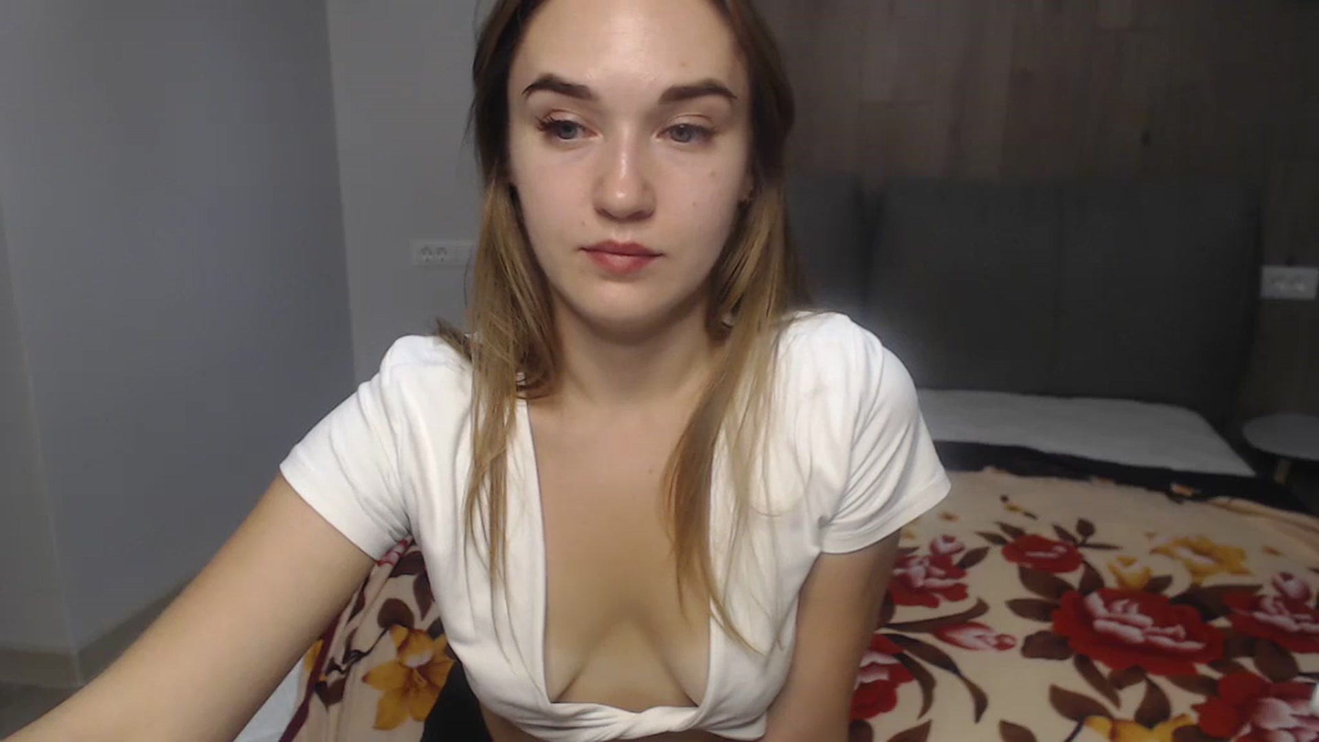 Gallery image thumbnail from samantamoons's myfreecams stream on, 08/05/2024, 21:52 image 7 of 20