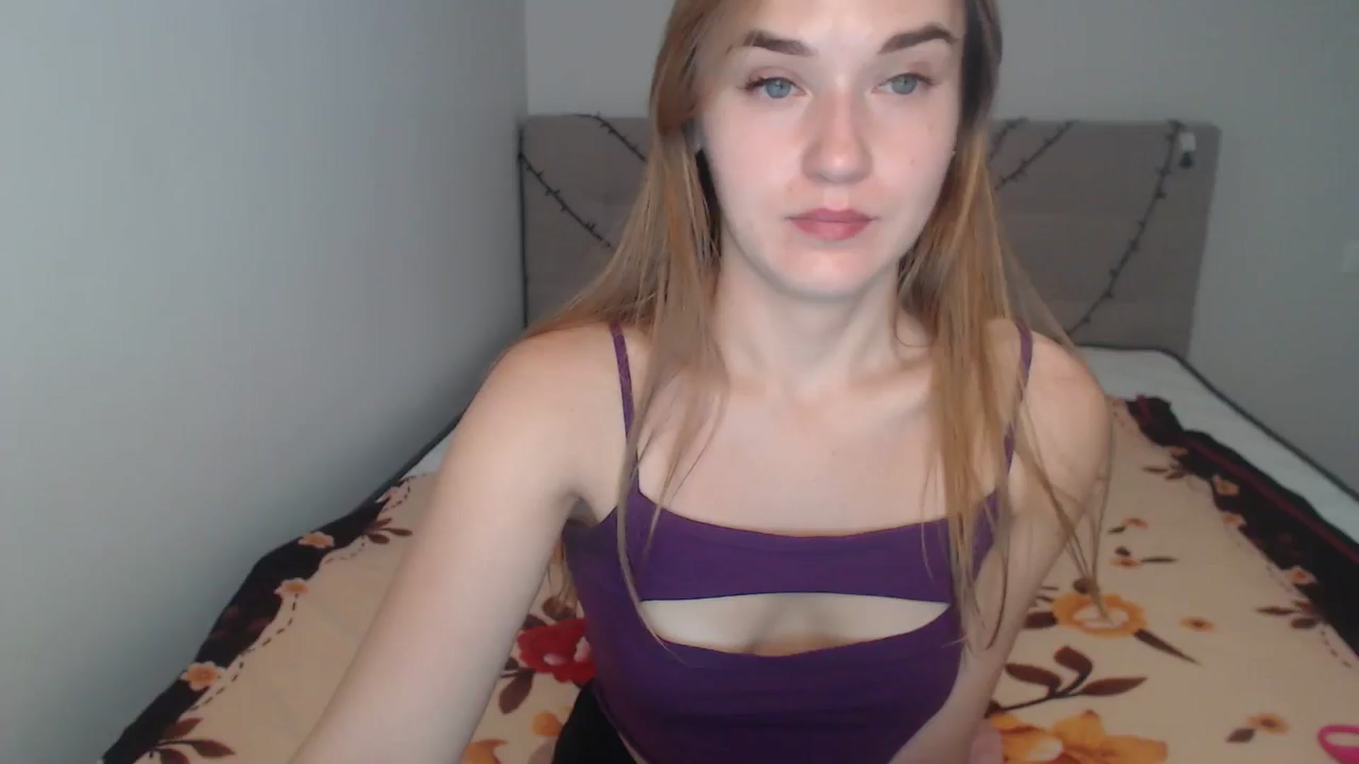 Gallery image thumbnail from samantamoons's myfreecams stream on, 08/07/2024, 21:29 image 7 of 20