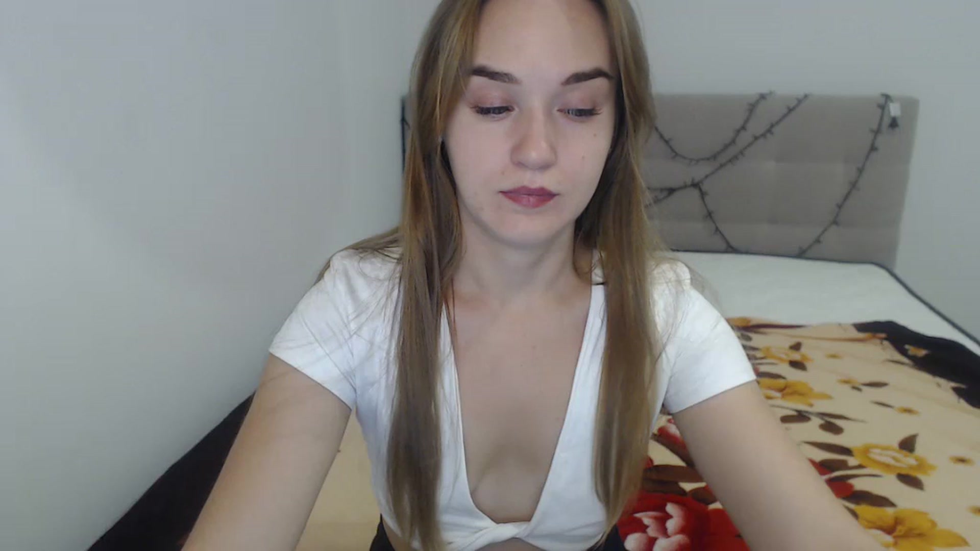 Gallery image thumbnail from samantamoons's myfreecams stream on, 08/11/2024, 22:58 image 8 of 20