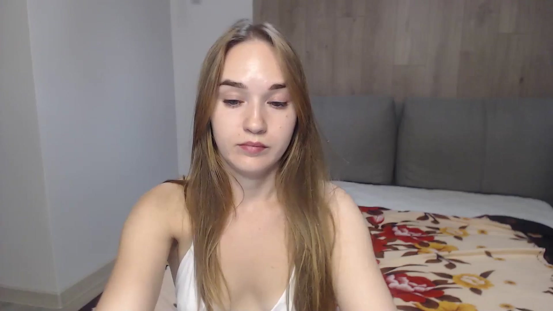 Gallery image thumbnail from samantamoons's myfreecams stream on, 08/12/2024, 22:34 image 8 of 20