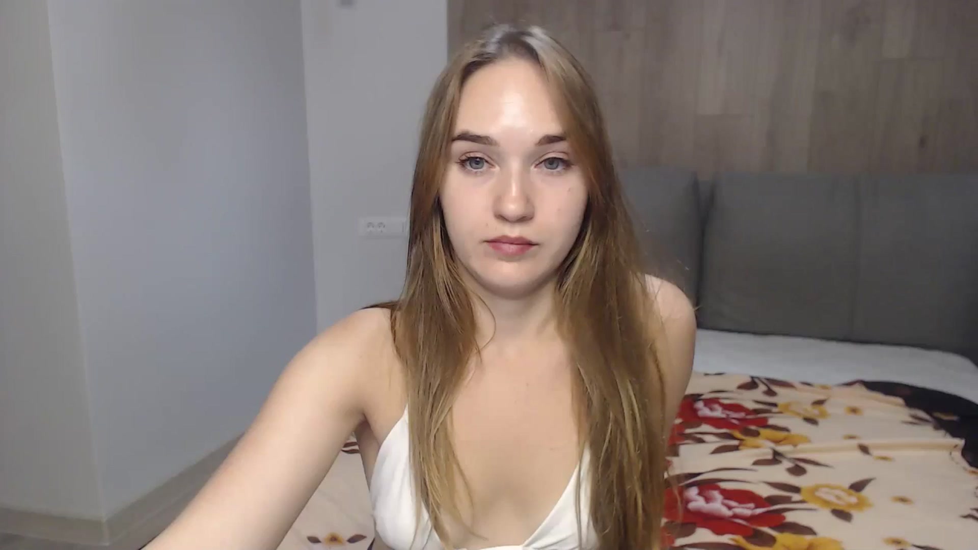 Gallery image thumbnail from samantamoons's myfreecams stream on, 08/12/2024, 22:34 image 9 of 20