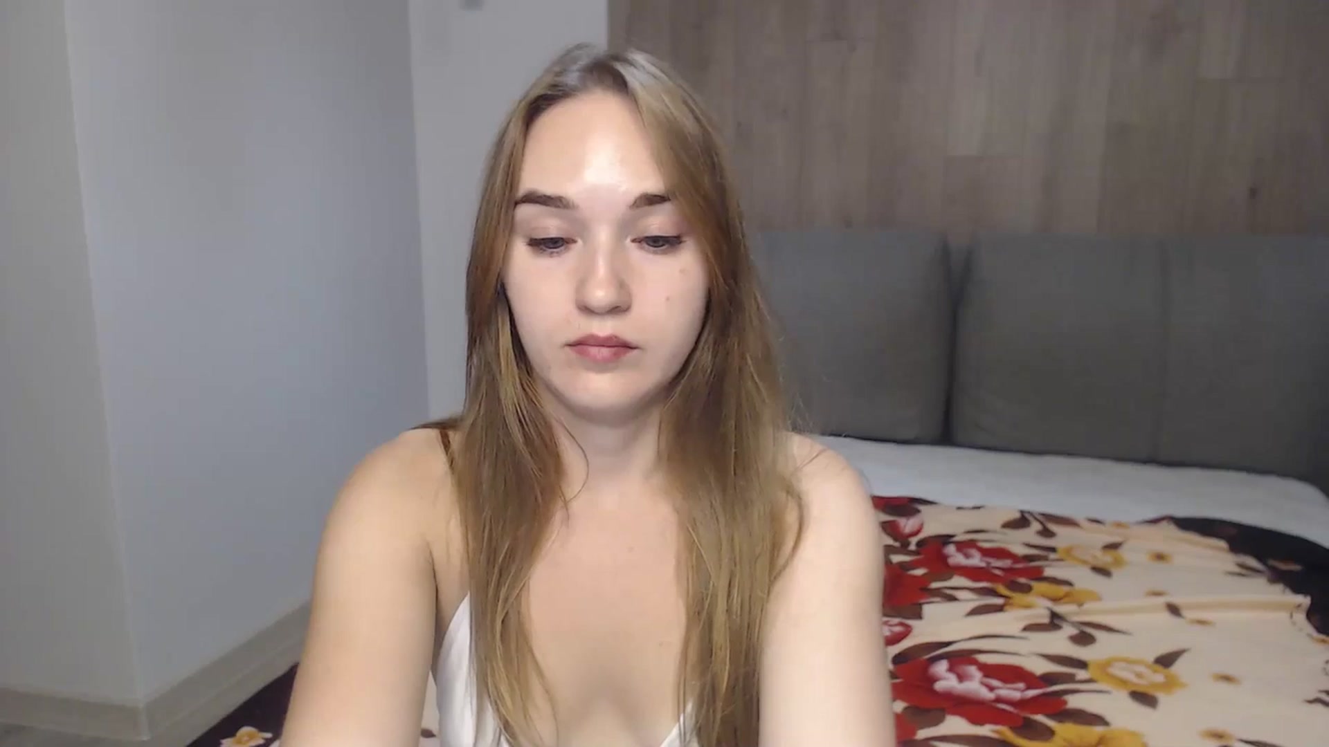 Gallery image thumbnail from samantamoons's myfreecams stream on, 08/12/2024, 22:34 image 11 of 20