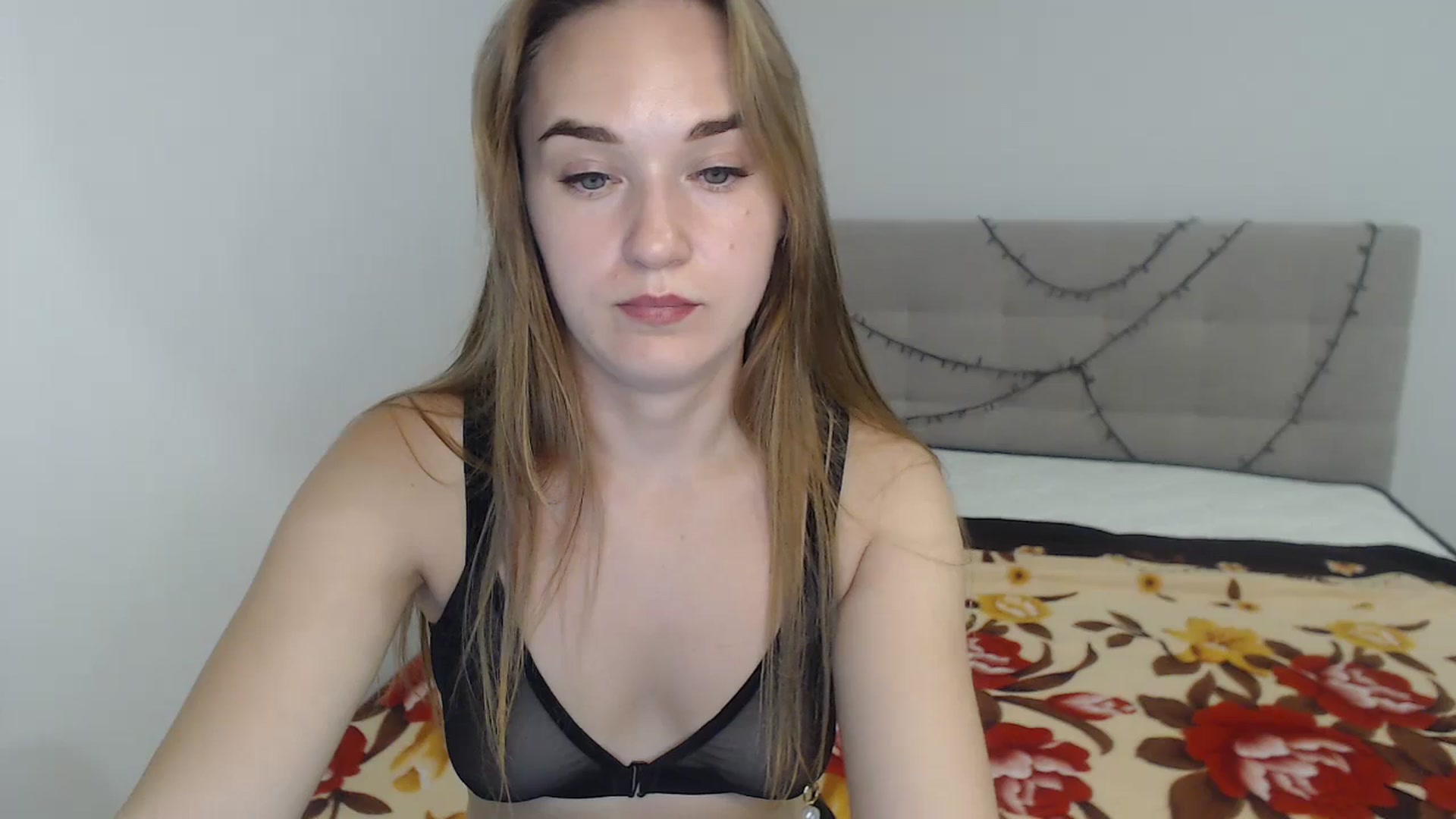 Gallery image thumbnail from samantamoons's myfreecams stream on, 08/17/2024, 20:19 image 14 of 20