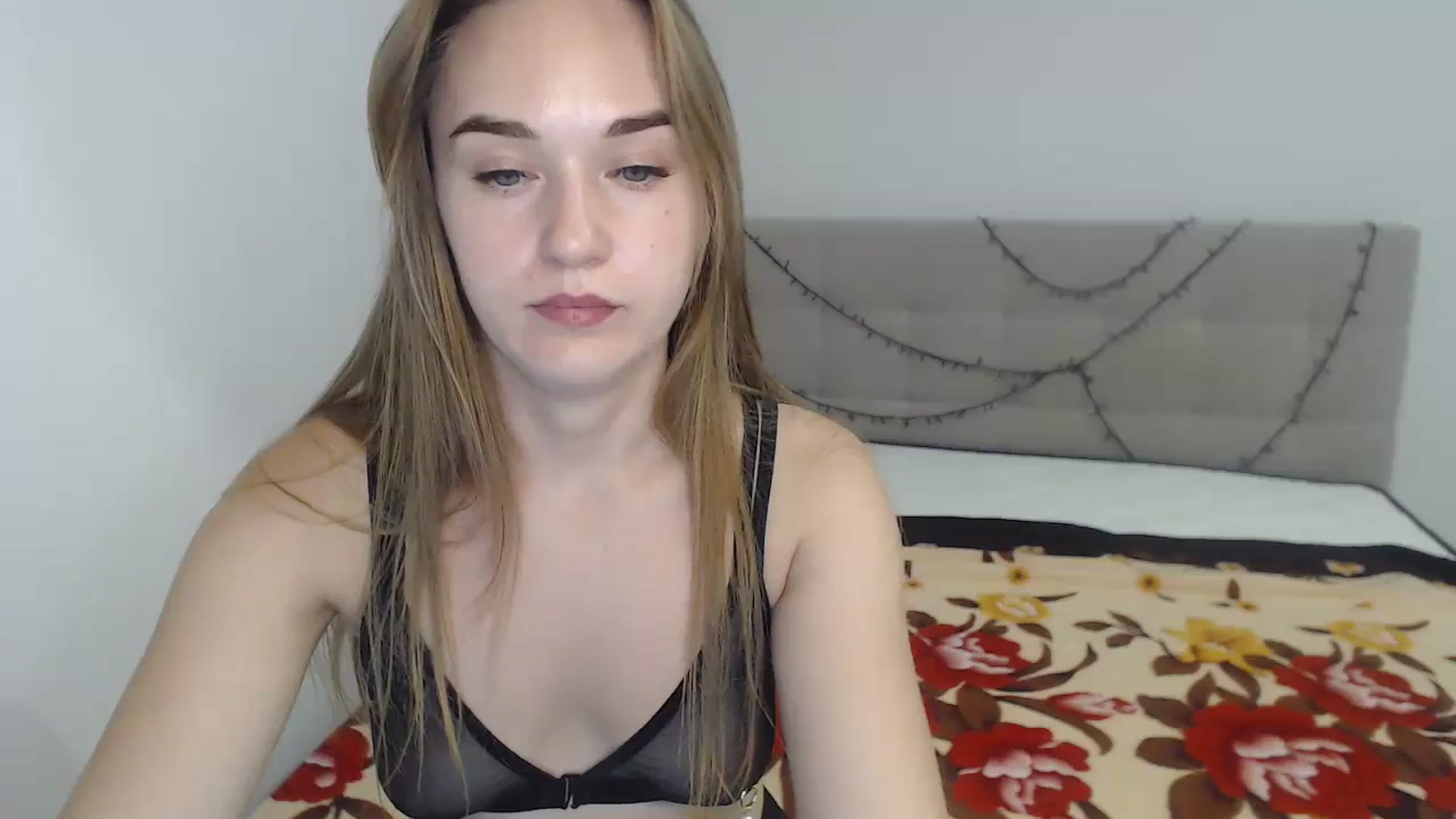 Gallery image thumbnail from samantamoons's myfreecams stream on, 08/17/2024, 20:19 image 19 of 20